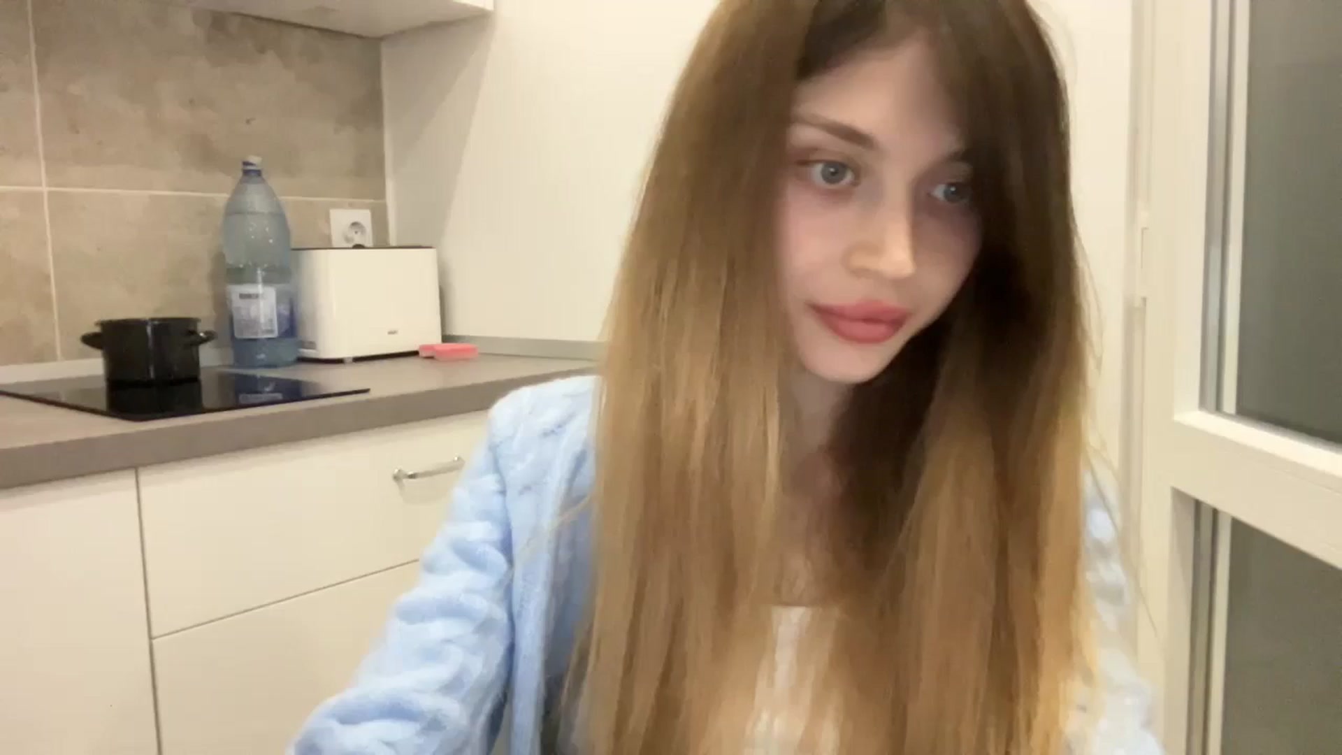 Gallery image thumbnail from Coconut_dream's myfreecams stream on, 10/19/2023, 17:31 image 1 of 20