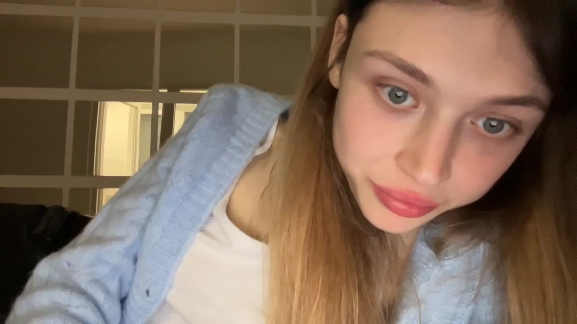 Gallery image thumbnail from Coconut_dream's myfreecams stream on, 10/19/2023, 17:31 image 12 of 20