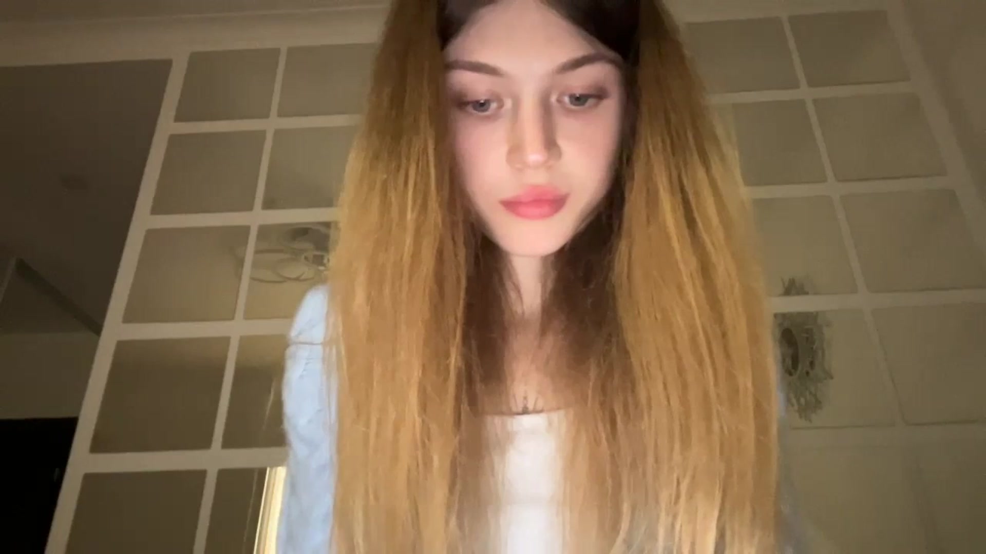 Gallery image thumbnail from Coconut_dream's myfreecams stream on, 10/19/2023, 19:27 image 3 of 20