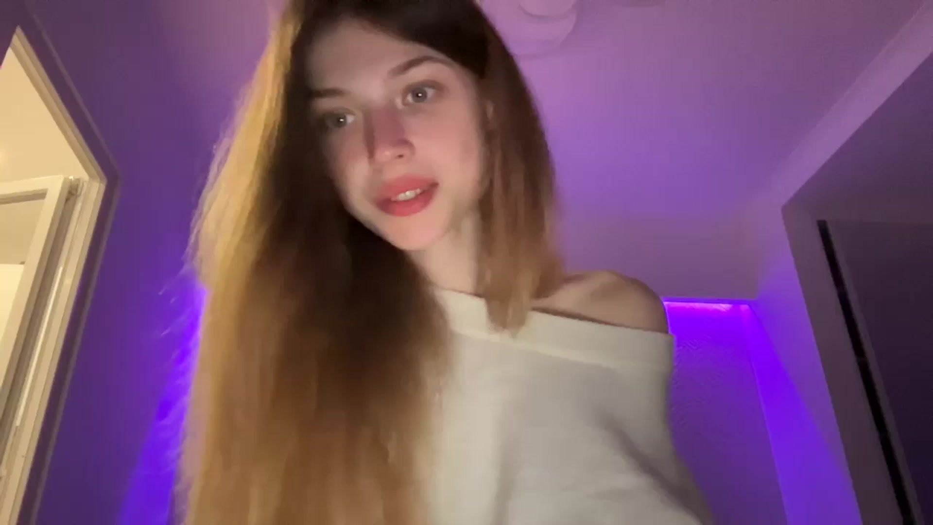 Gallery image thumbnail from Coconut_dream's myfreecams stream on, 10/20/2023, 16:54 image 1 of 20