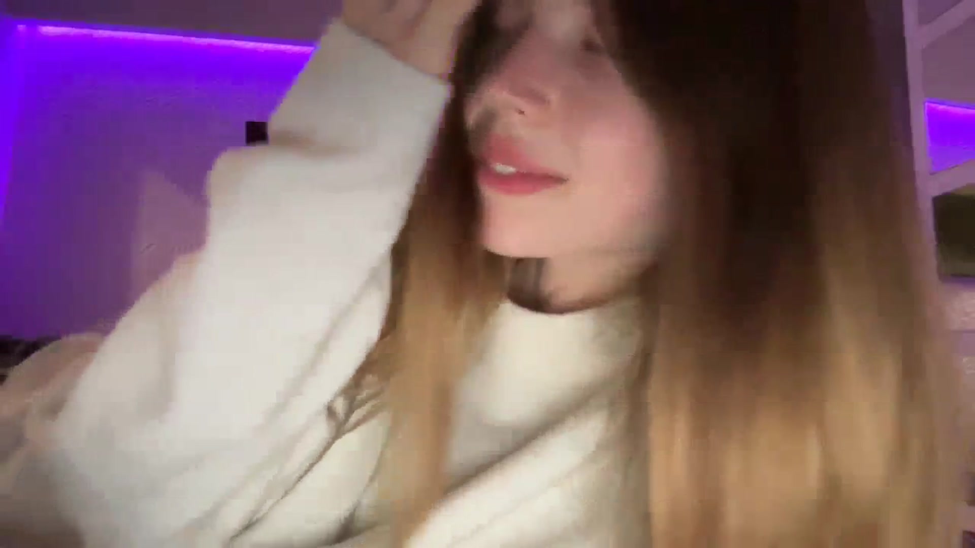 Gallery image thumbnail from Coconut_dream's myfreecams stream on, 10/20/2023, 18:29 image 5 of 20
