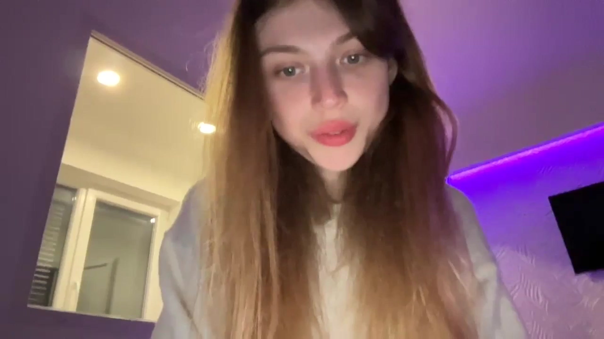 Gallery image thumbnail from Coconut_dream's myfreecams stream on, 10/20/2023, 18:29 image 3 of 20