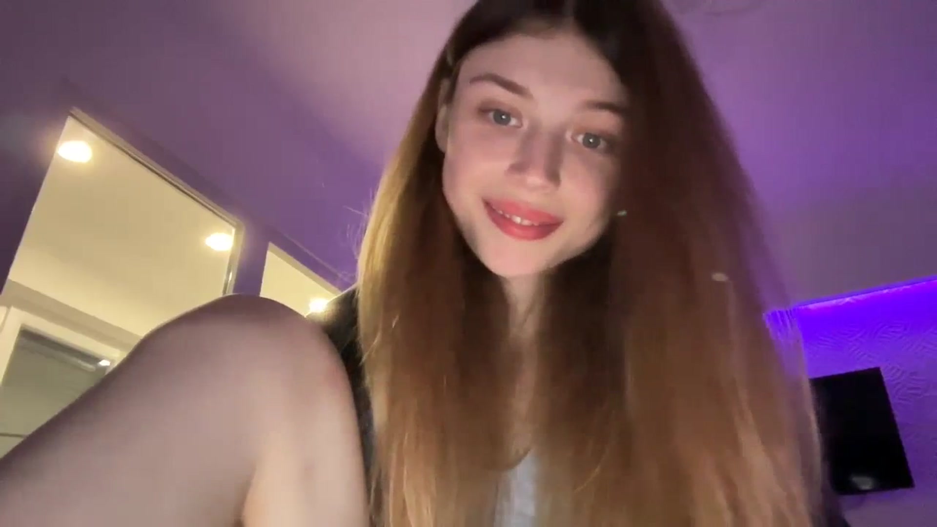 Gallery image thumbnail from Coconut_dream's myfreecams stream on, 10/21/2023, 20:41 image 13 of 20