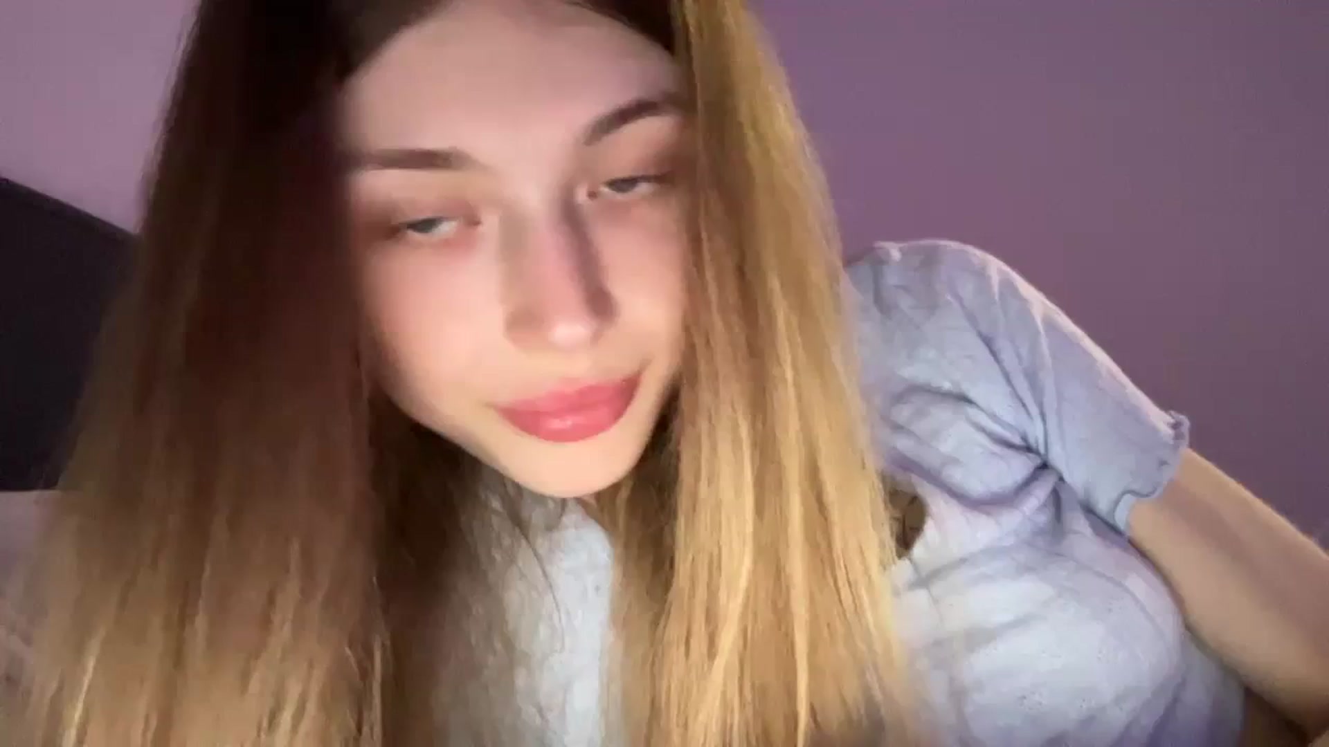 Gallery image thumbnail from Coconut_dream's myfreecams stream on, 10/21/2023, 20:41 image 1 of 20