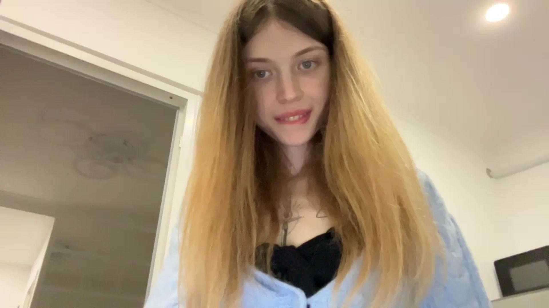Gallery image thumbnail from Coconut_dream's myfreecams stream on, 10/22/2023, 14:19 image 6 of 20