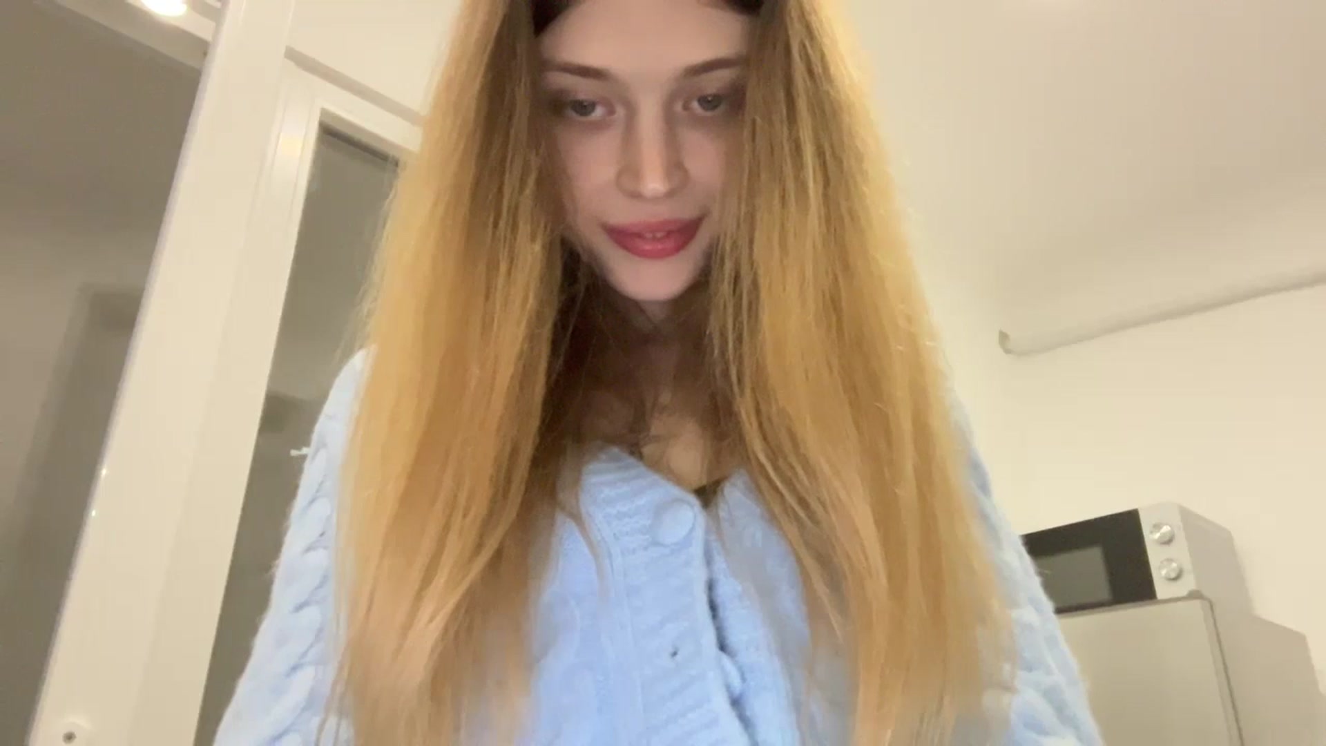 Gallery image thumbnail from Coconut_dream's myfreecams stream on, 10/22/2023, 14:19 image 19 of 20