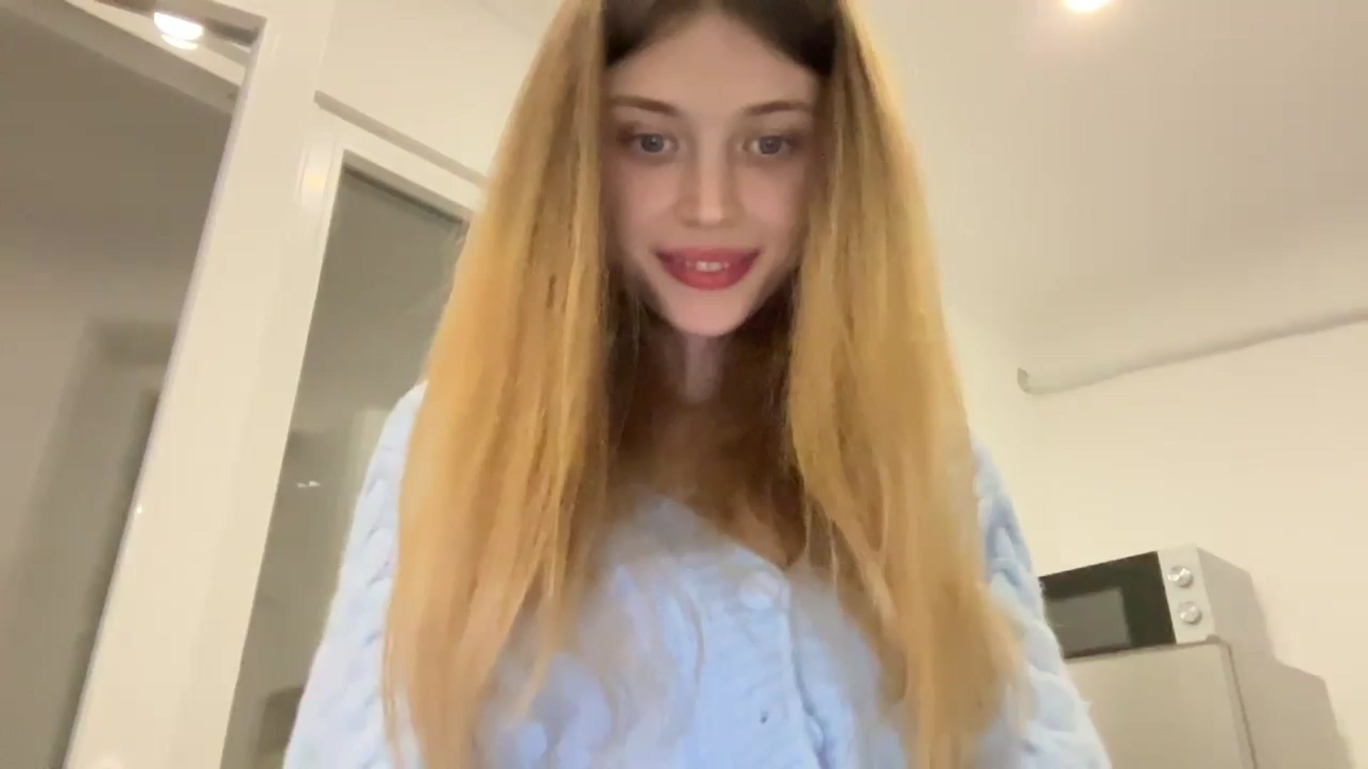 Gallery image thumbnail from Coconut_dream's myfreecams stream on, 10/22/2023, 15:03 image 1 of 20