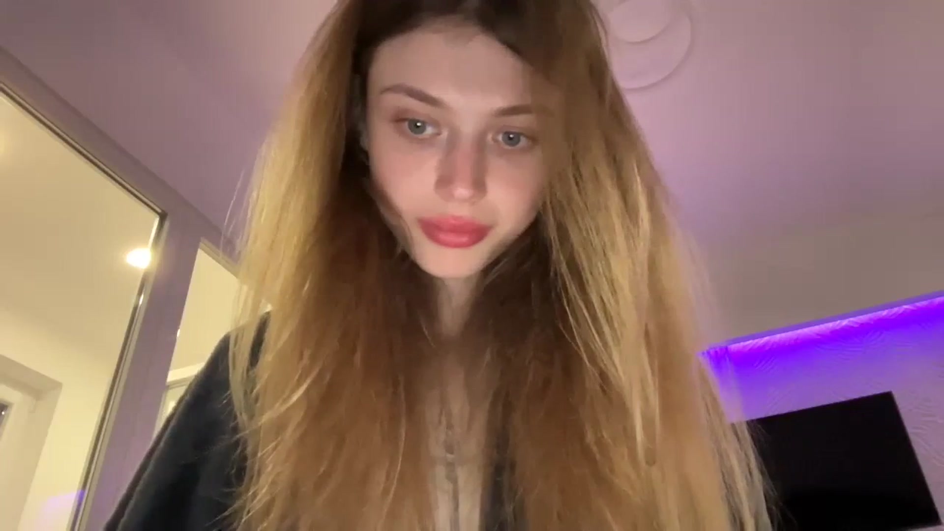 Gallery image thumbnail from Coconut_dream's myfreecams stream on, 10/23/2023, 19:28 image 5 of 20