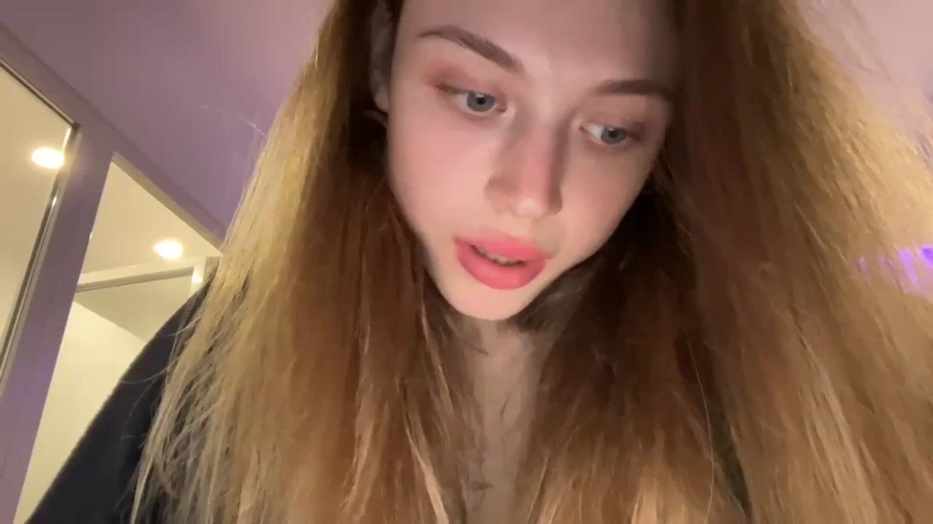 Gallery image thumbnail from Coconut_dream's myfreecams stream on, 10/23/2023, 19:28 image 16 of 20
