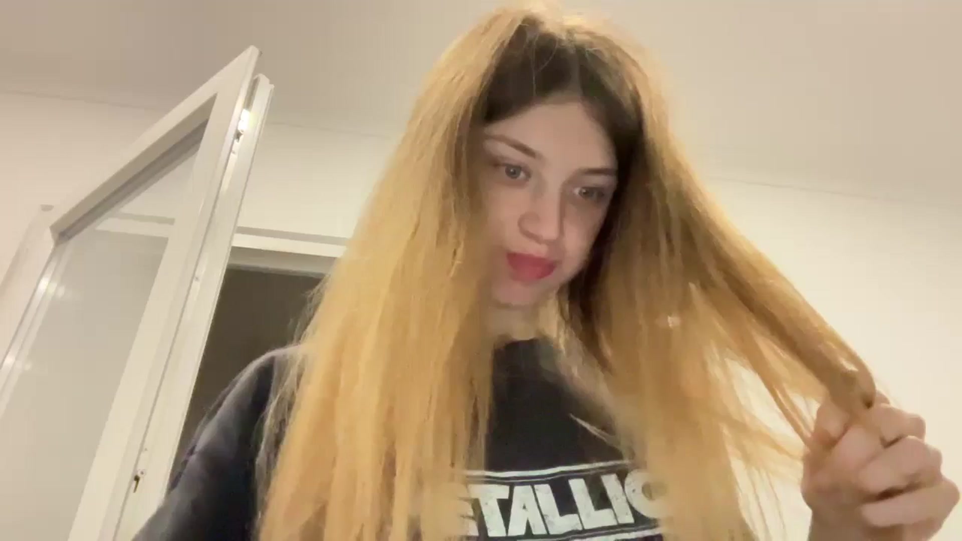 Gallery image thumbnail from Coconut_dream's myfreecams stream on, 10/24/2023, 06:24 image 18 of 20