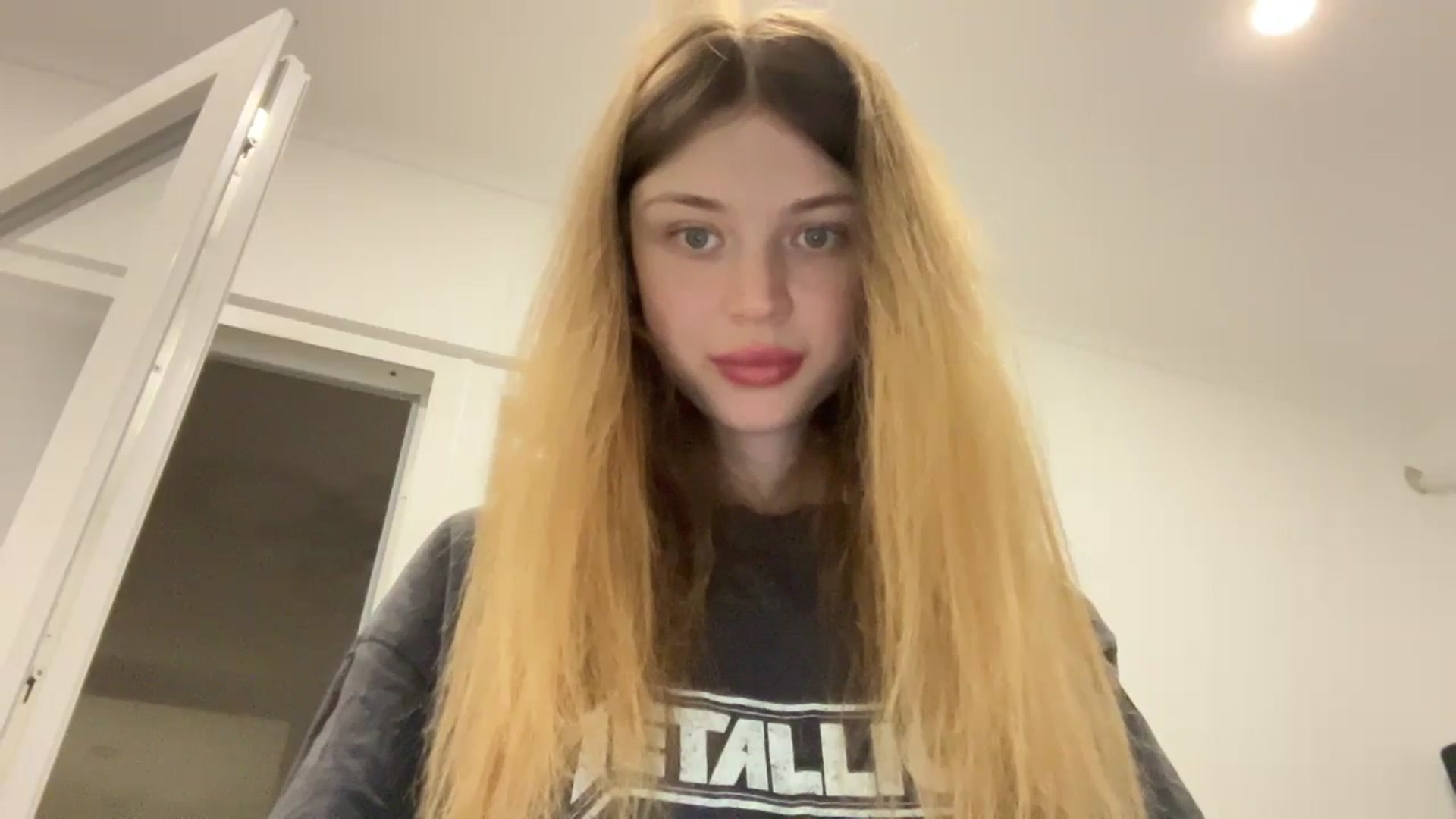 Gallery image thumbnail from Coconut_dream's myfreecams stream on, 10/24/2023, 06:24 image 3 of 20