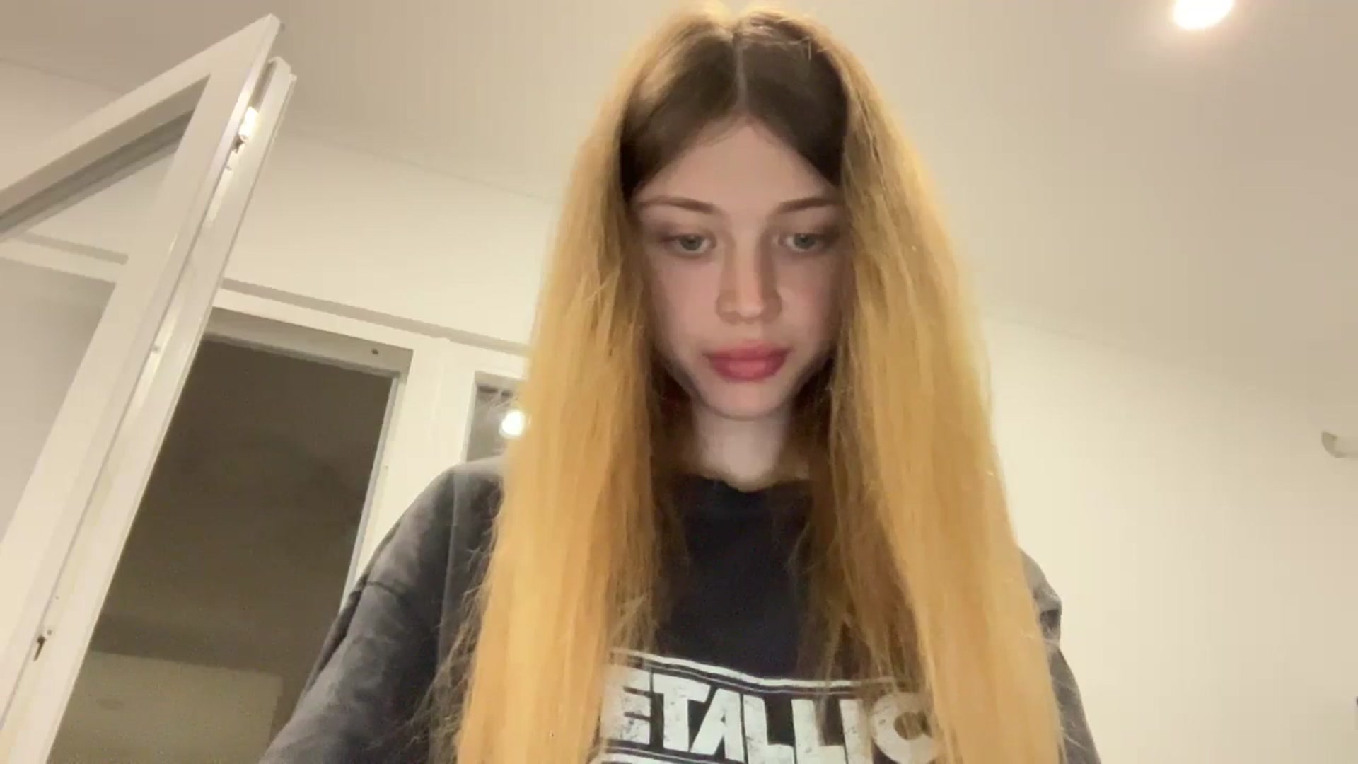 Gallery image thumbnail from Coconut_dream's myfreecams stream on, 10/24/2023, 06:24 image 8 of 20