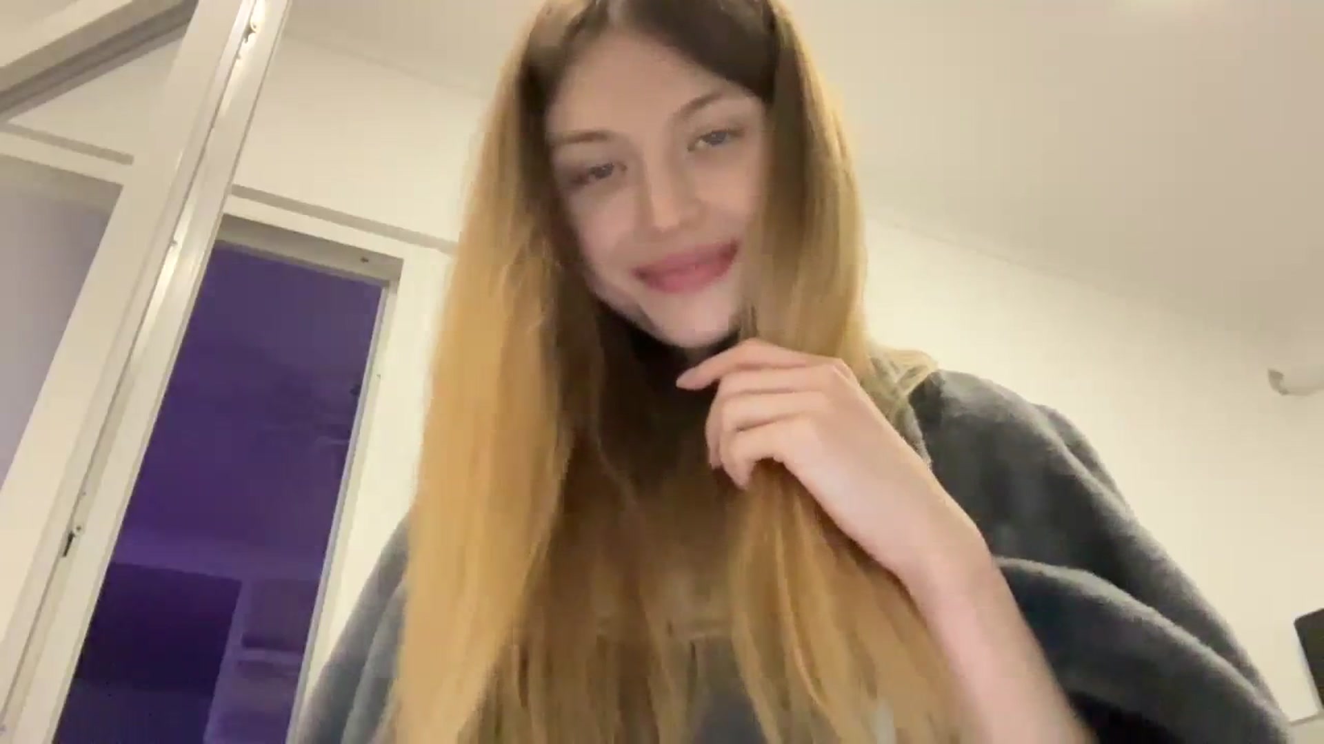 Gallery image thumbnail from Coconut_dream's myfreecams stream on, 10/24/2023, 09:05 image 4 of 20