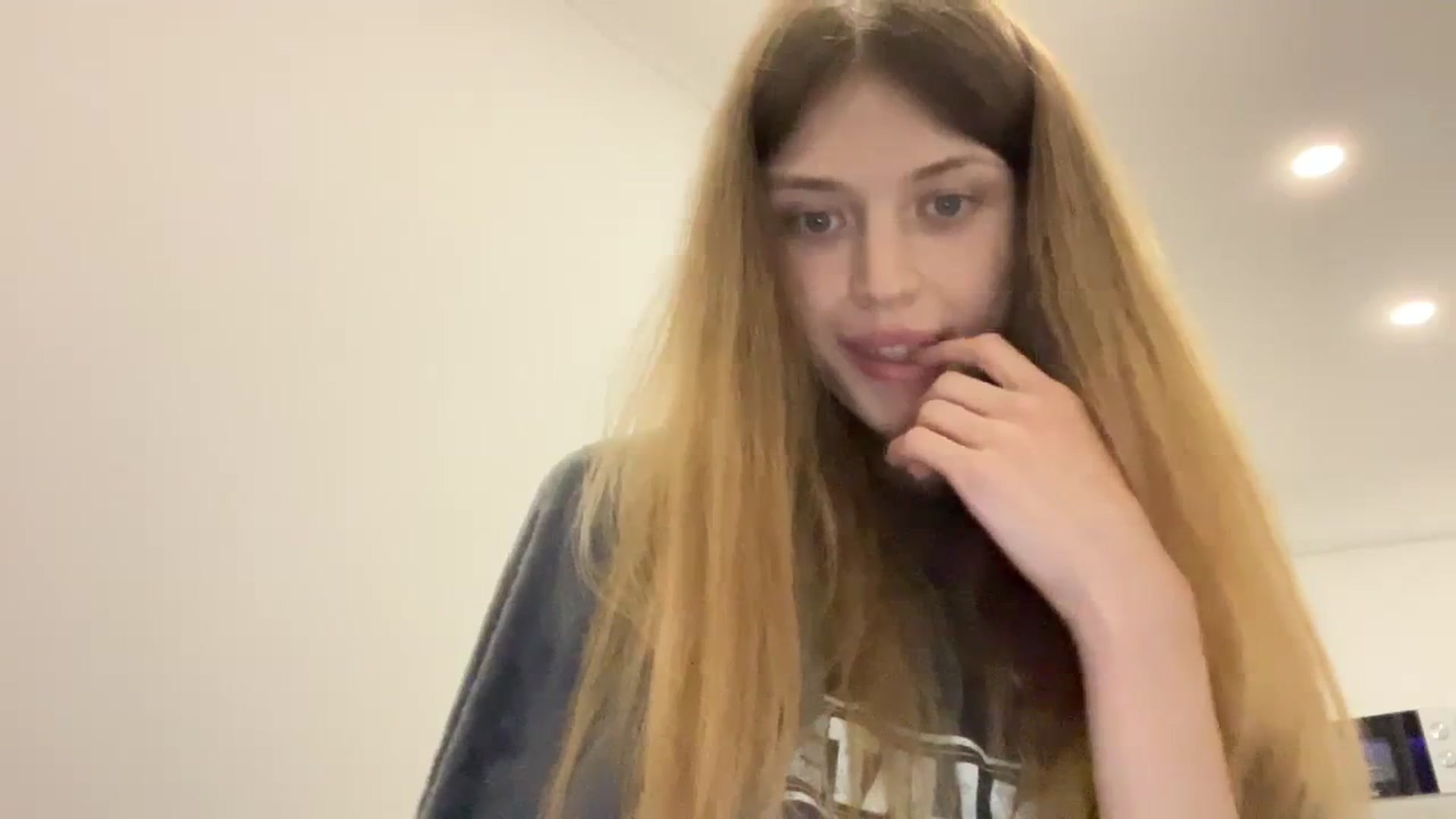 Gallery image thumbnail from Coconut_dream's myfreecams stream on, 10/24/2023, 09:05 image 12 of 20