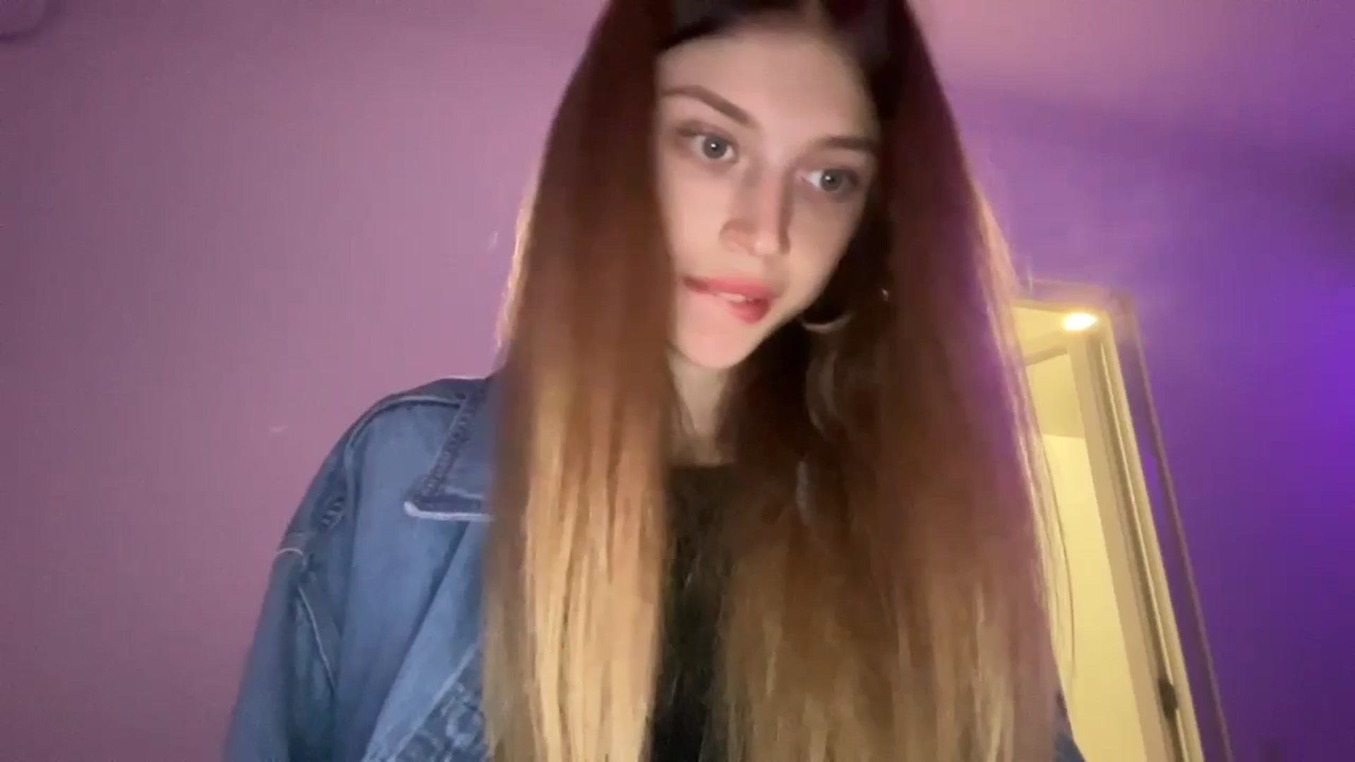 Gallery image thumbnail from Coconut_dream's myfreecams stream on, 10/25/2023, 17:47 image 1 of 20
