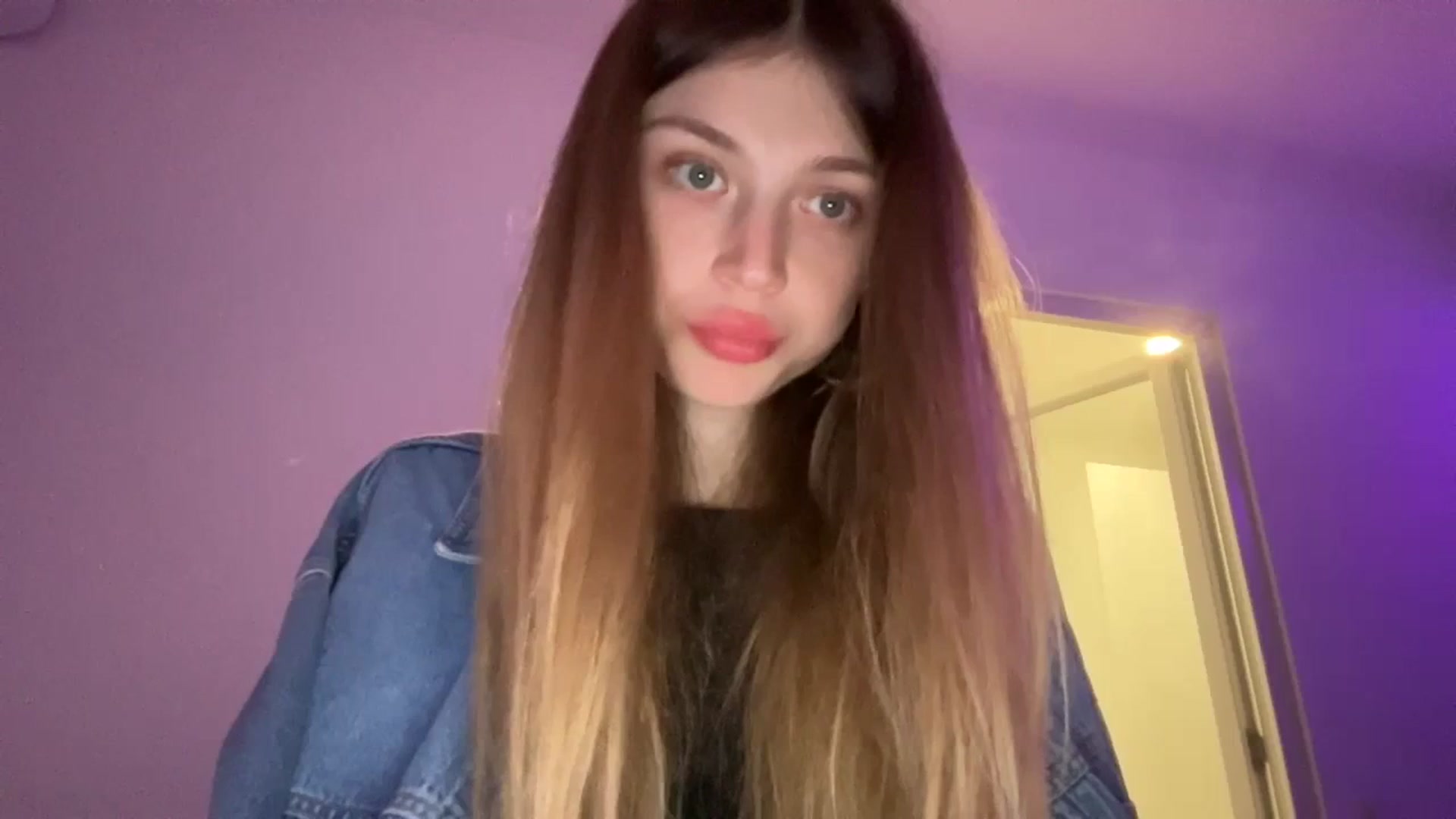 Gallery image thumbnail from Coconut_dream's myfreecams stream on, 10/25/2023, 17:47 image 12 of 20