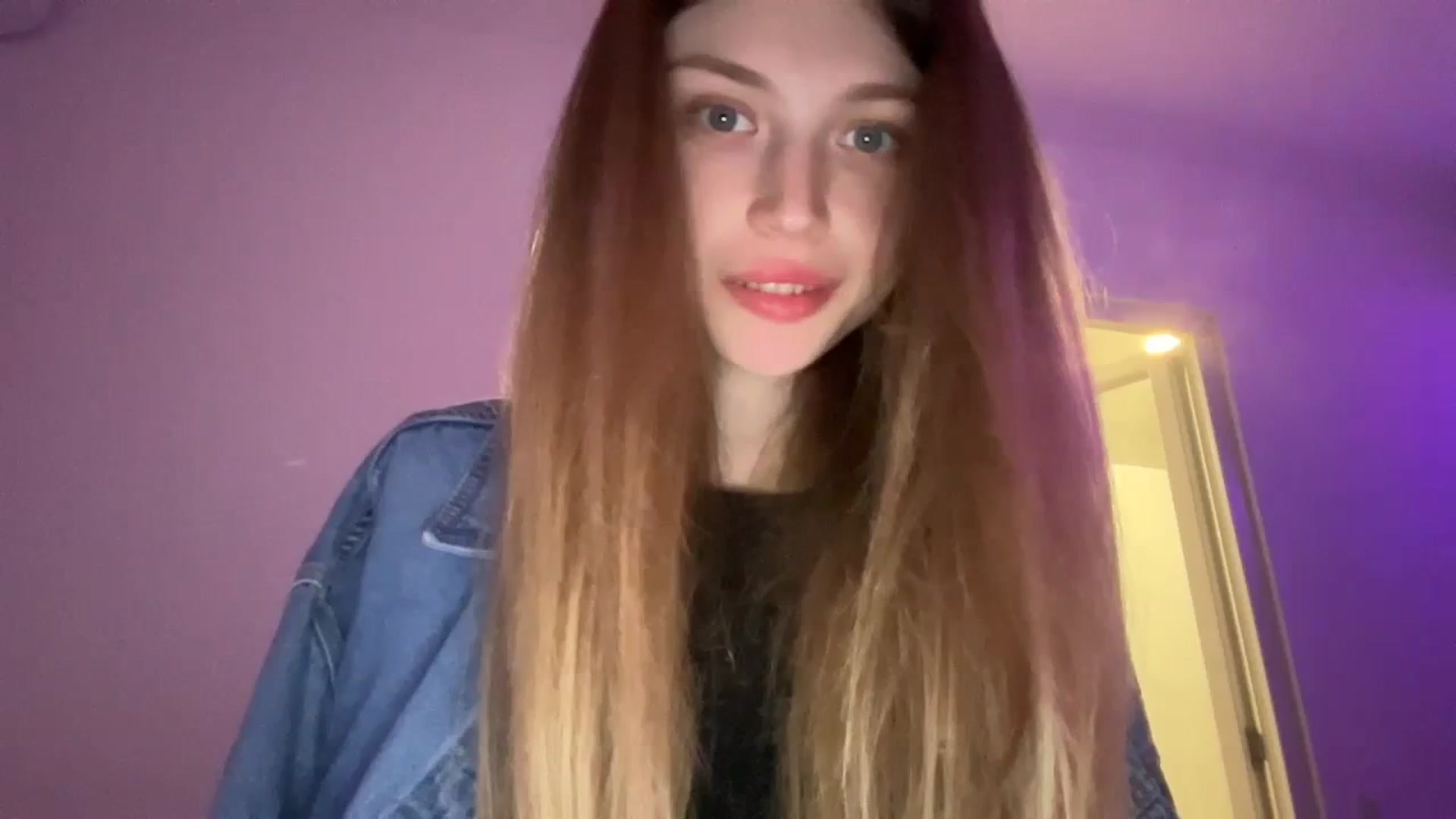 Gallery image thumbnail from Coconut_dream's myfreecams stream on, 10/25/2023, 17:47 image 6 of 20