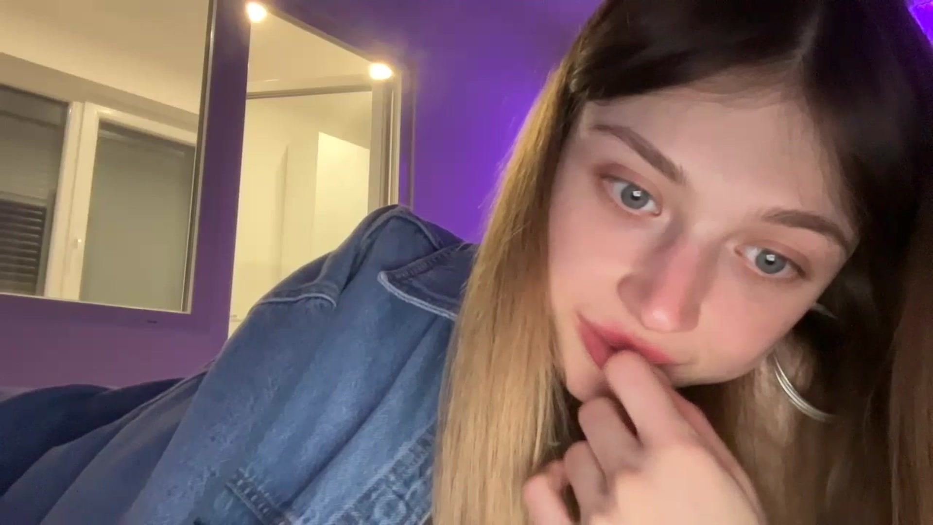 Gallery image thumbnail from Coconut_dream's myfreecams stream on, 10/25/2023, 17:47 image 19 of 20