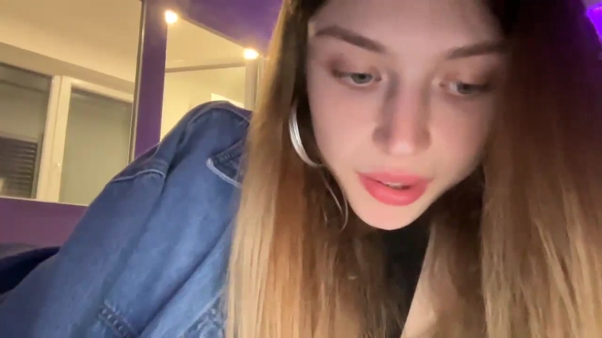Gallery image thumbnail from Coconut_dream's myfreecams stream on, 10/25/2023, 17:47 image 15 of 20