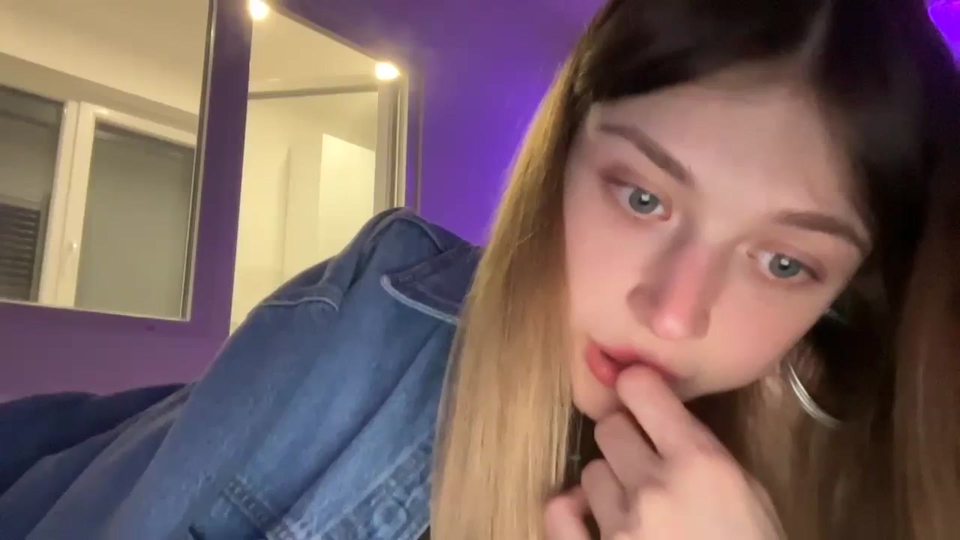 Gallery image thumbnail from Coconut_dream's myfreecams stream on, 10/25/2023, 17:47 image 18 of 20