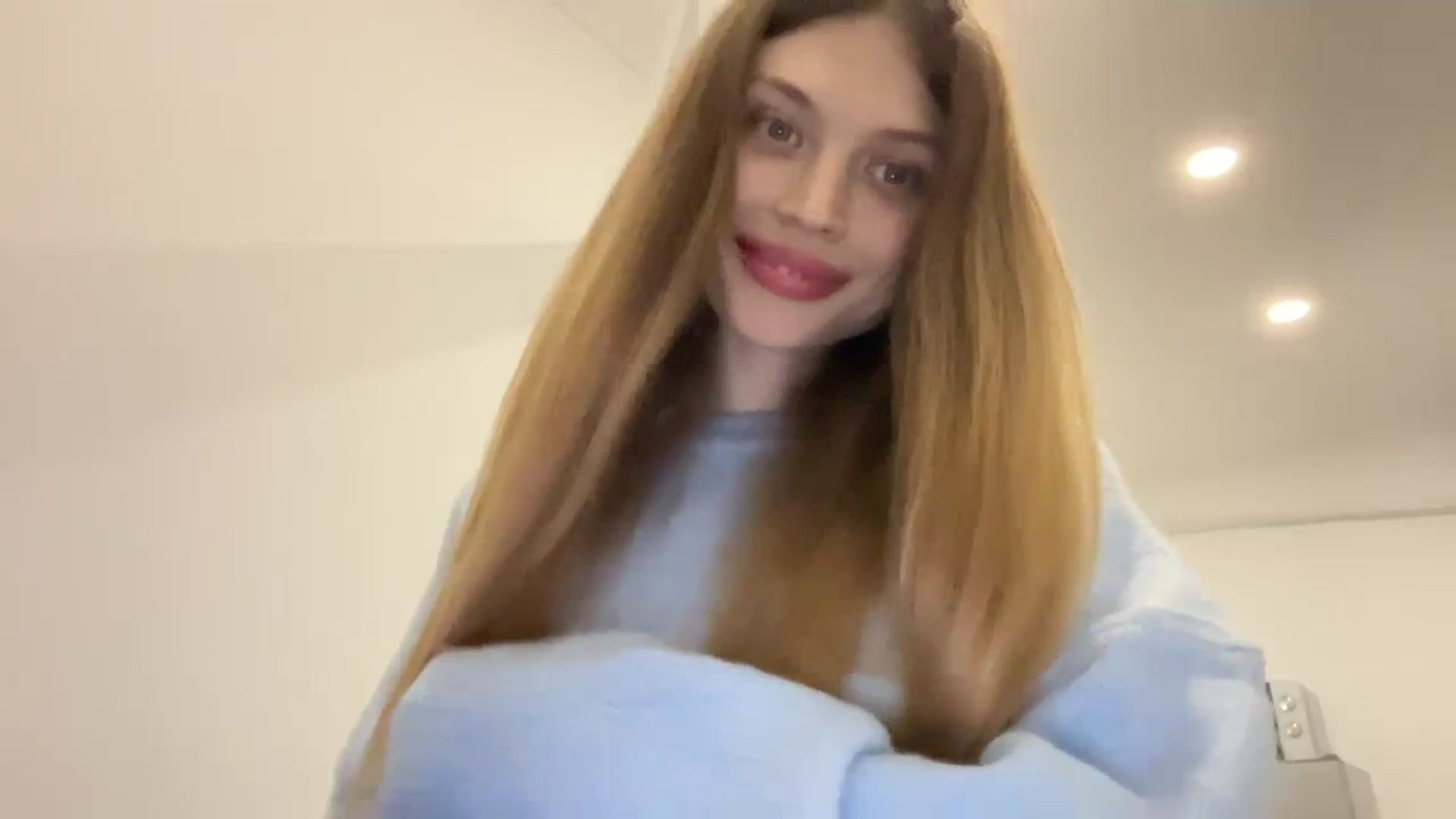Gallery image thumbnail from Coconut_dream's myfreecams stream on, 10/26/2023, 15:15 image 8 of 20