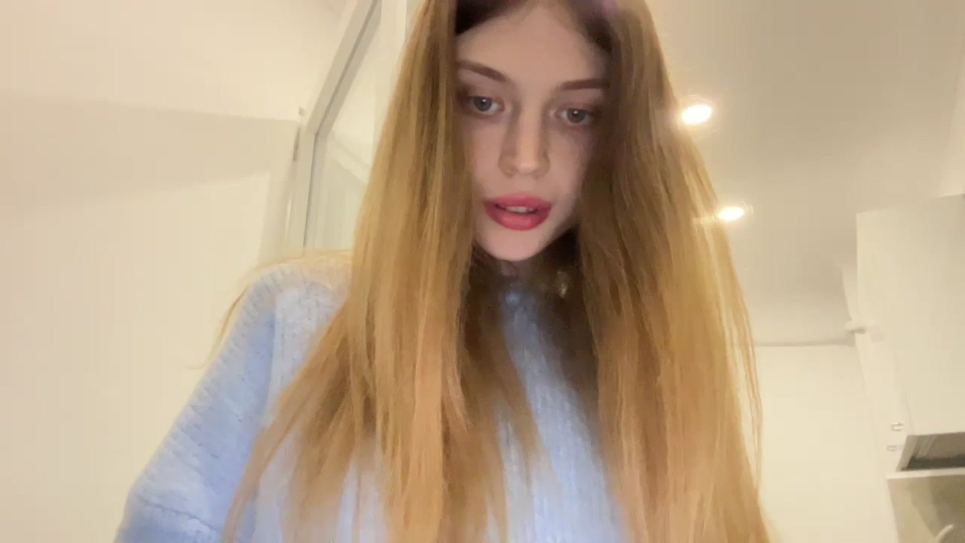 Gallery image thumbnail from Coconut_dream's myfreecams stream on, 10/26/2023, 15:15 image 4 of 20