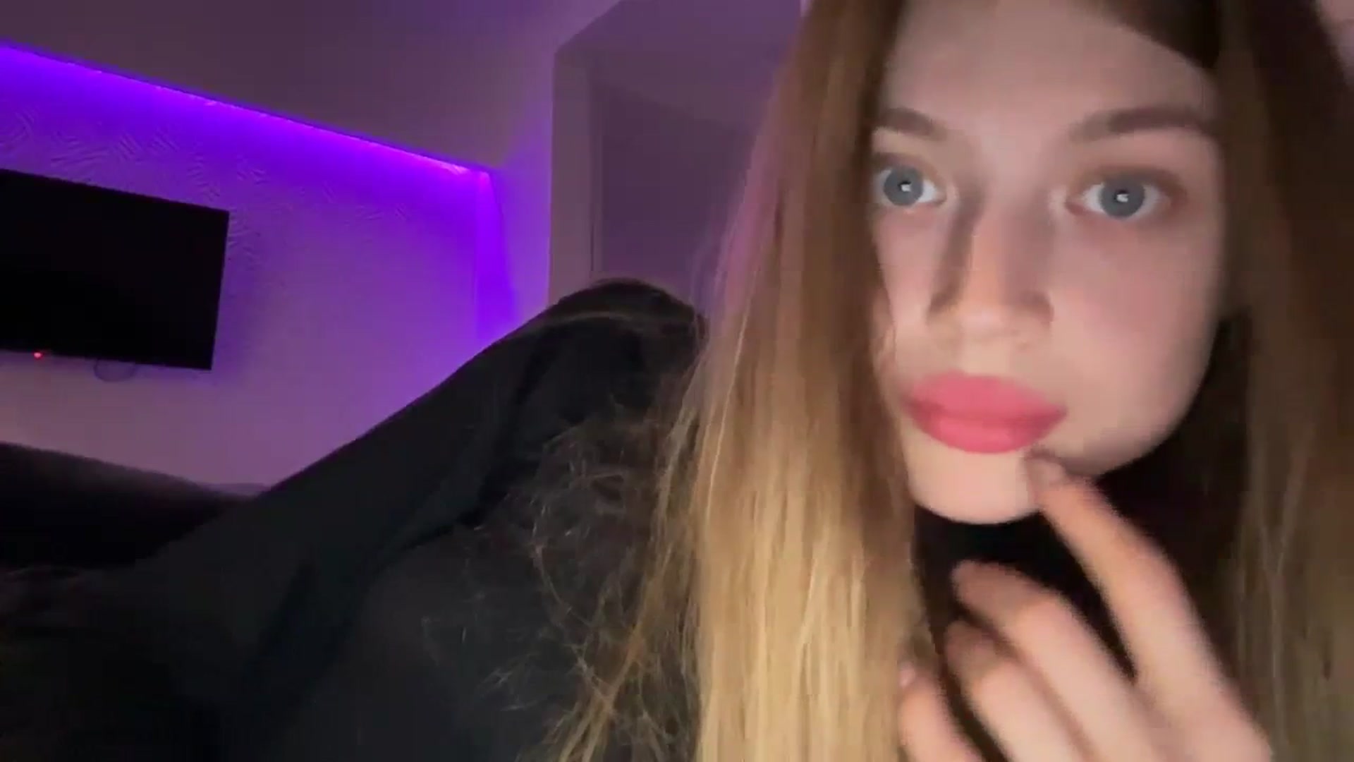 Gallery image thumbnail from Coconut_dream's myfreecams stream on, 10/27/2023, 16:55 image 6 of 20