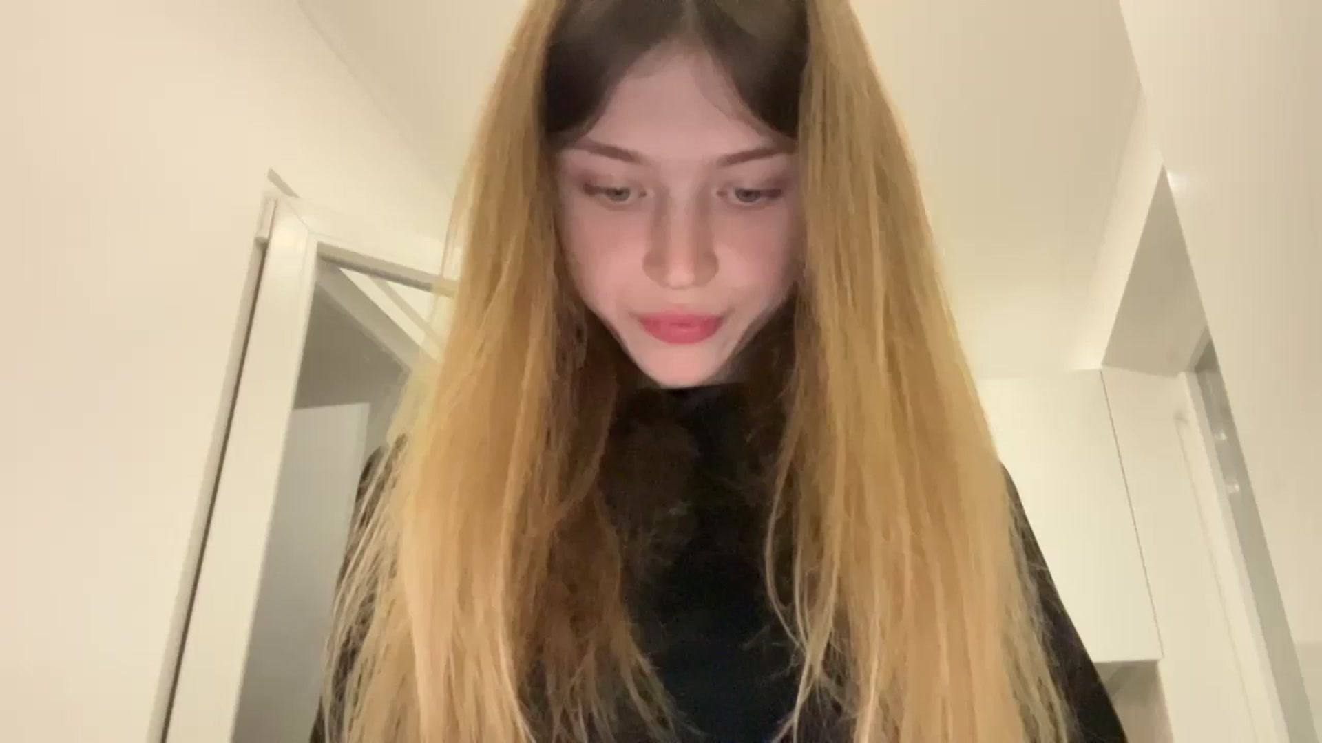 Gallery image thumbnail from Coconut_dream's myfreecams stream on, 10/28/2023, 07:24 image 18 of 20