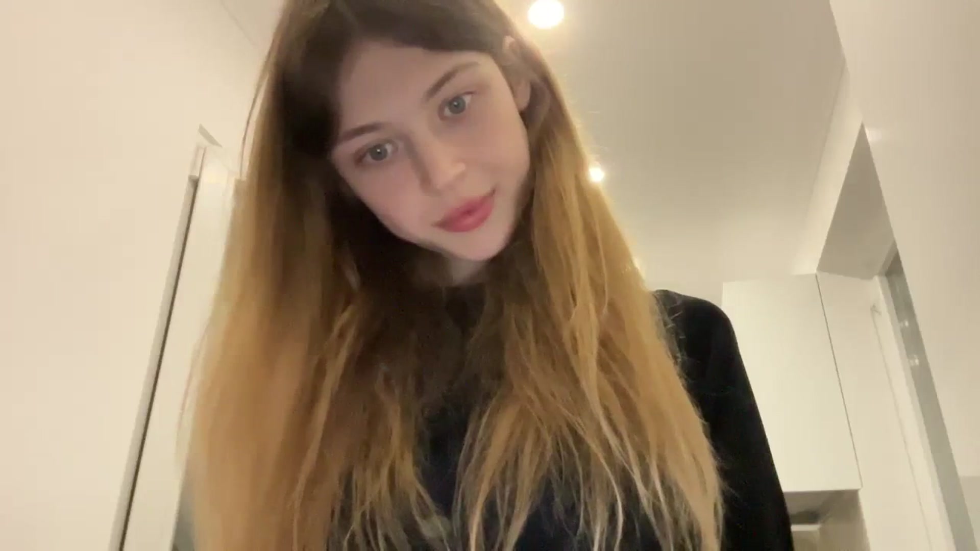 Gallery image thumbnail from Coconut_dream's myfreecams stream on, 10/28/2023, 07:24 image 20 of 20