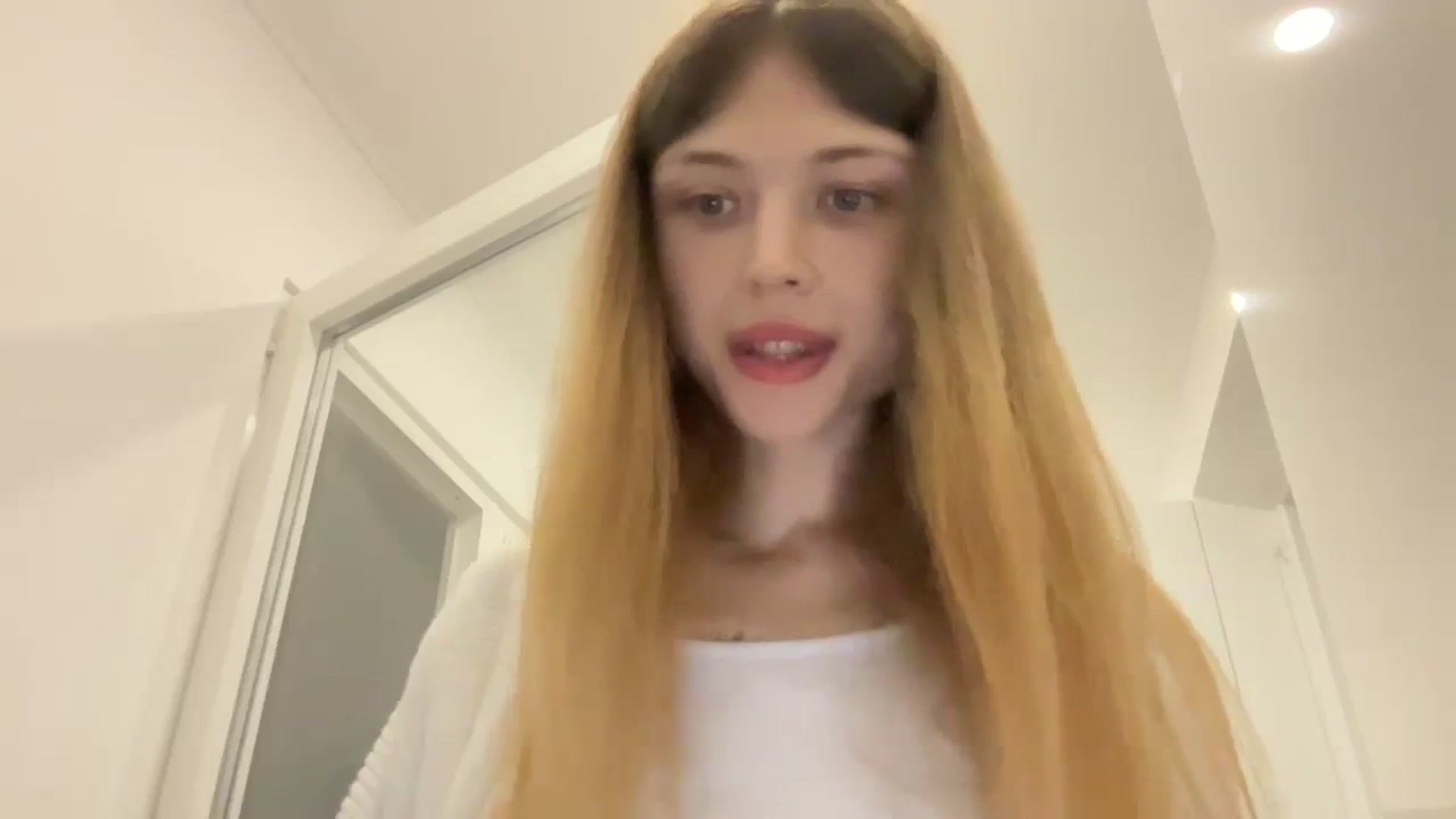 Gallery image thumbnail from Coconut_dream's myfreecams stream on, 10/29/2023, 08:46 image 20 of 20