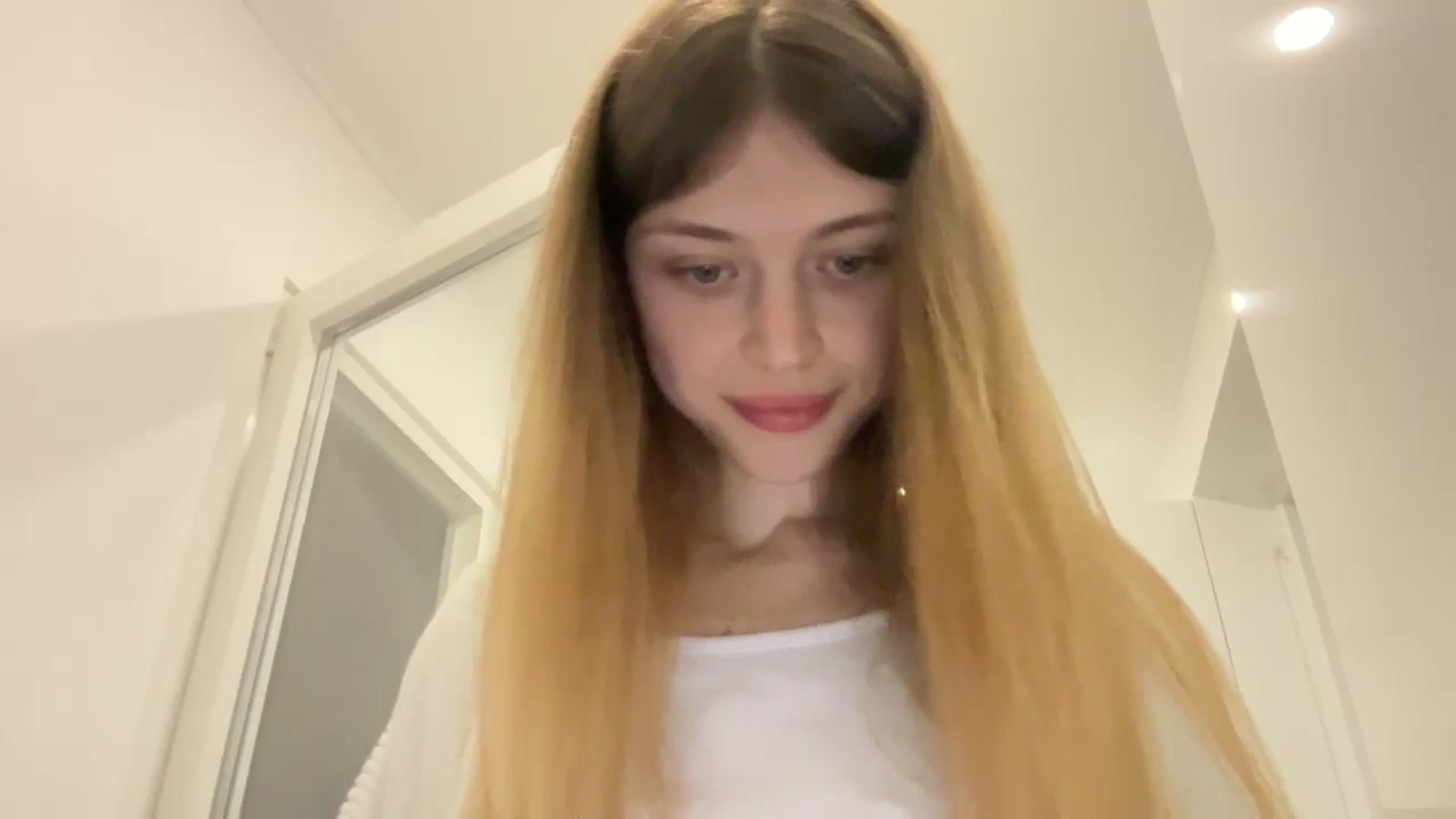 Gallery image thumbnail from Coconut_dream's myfreecams stream on, 10/29/2023, 08:46 image 19 of 20