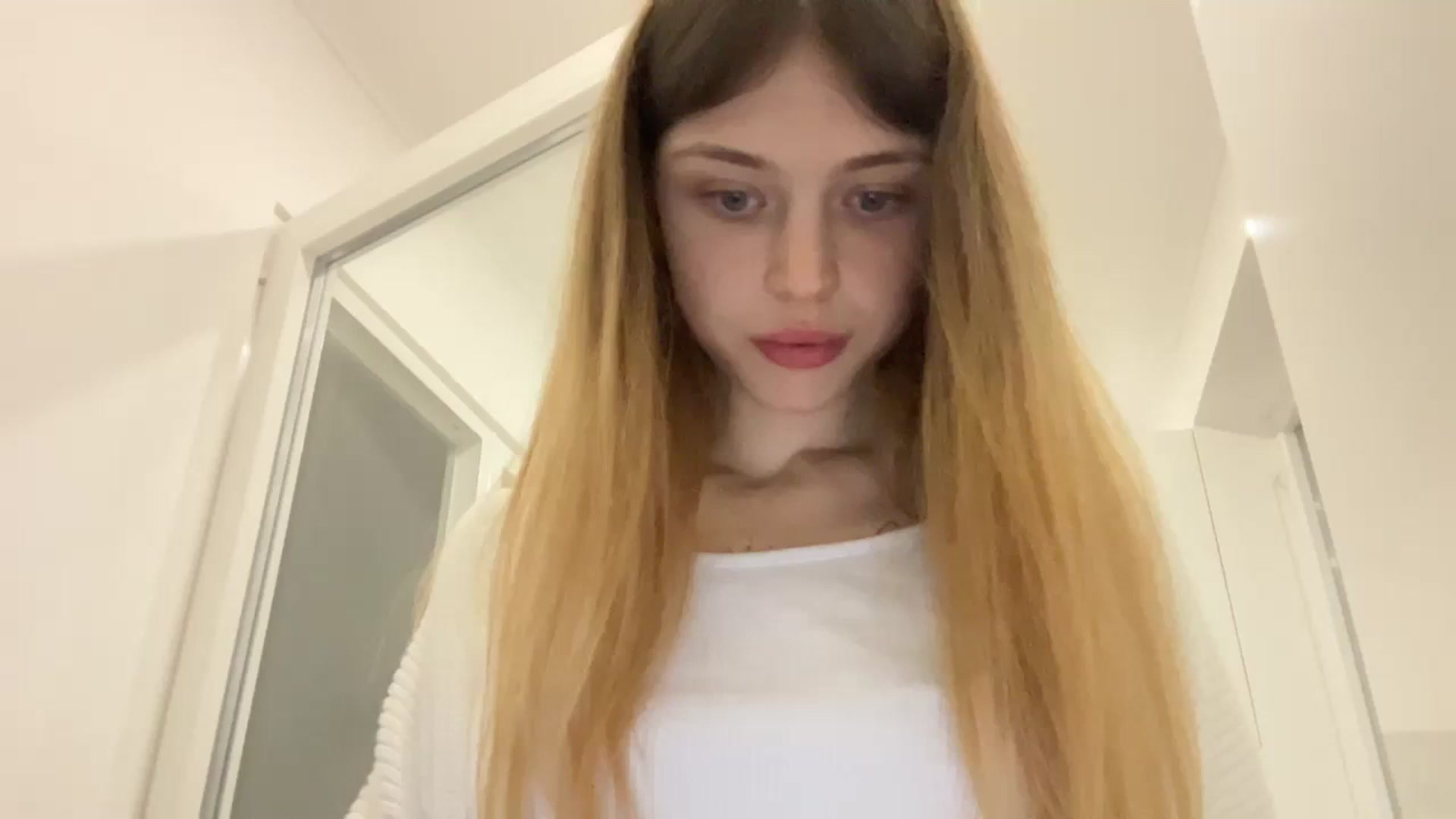 Gallery image thumbnail from Coconut_dream's myfreecams stream on, 10/29/2023, 08:46 image 7 of 20