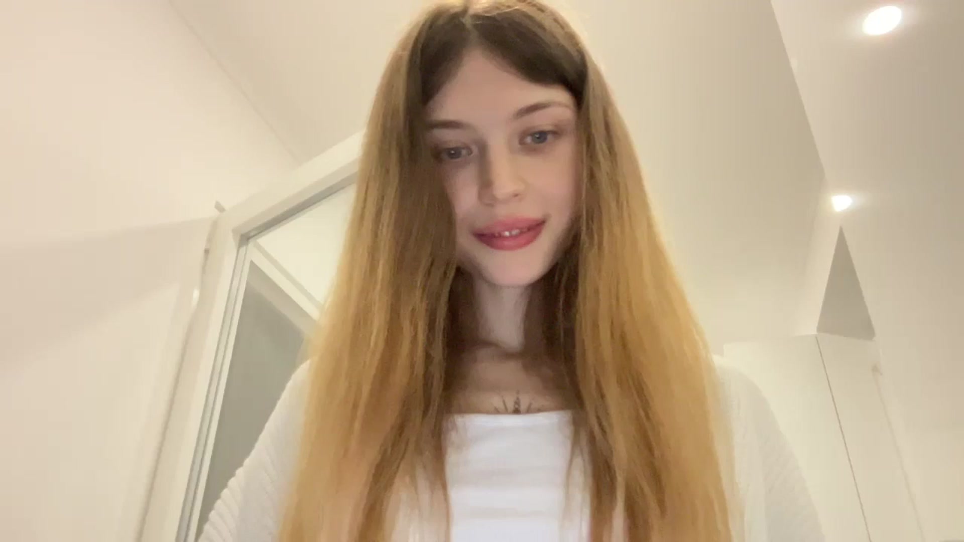 Gallery image thumbnail from Coconut_dream's myfreecams stream on, 10/29/2023, 08:46 image 1 of 20