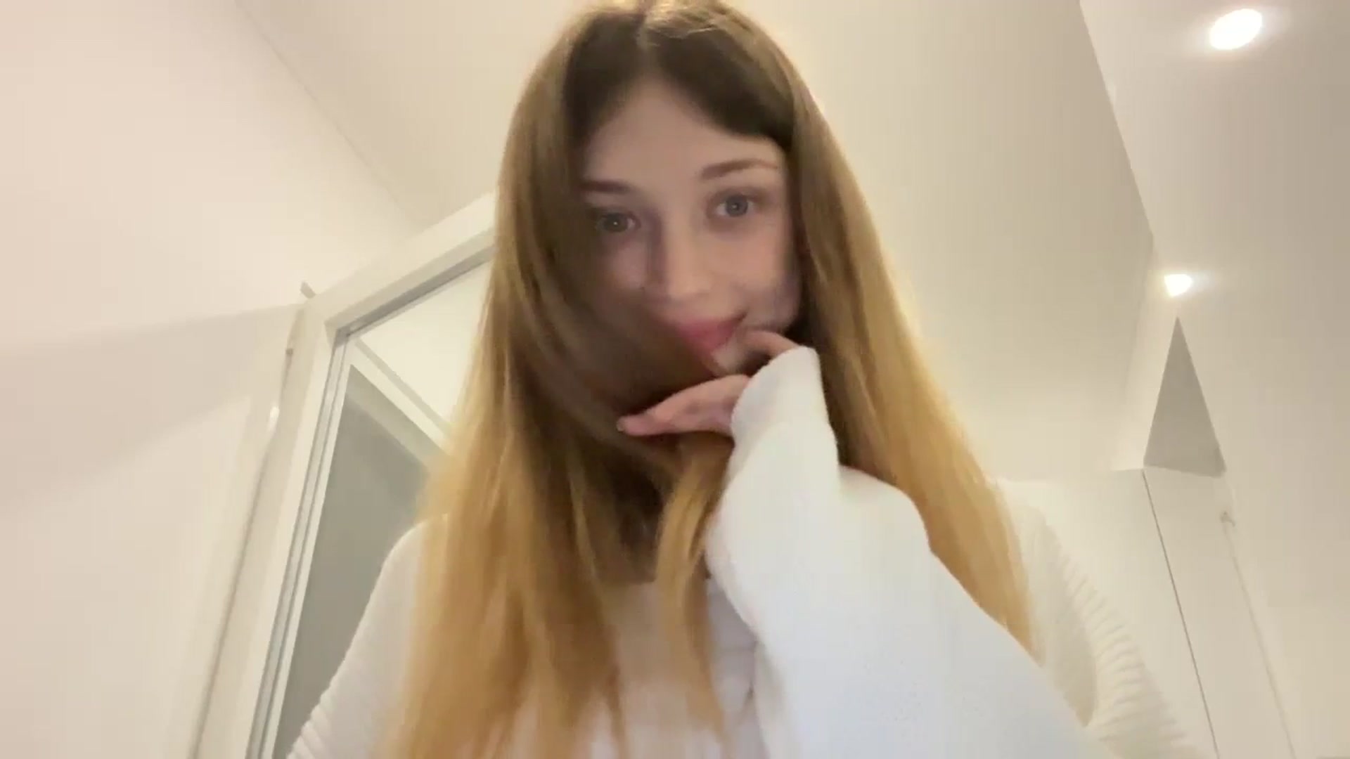 Gallery image thumbnail from Coconut_dream's myfreecams stream on, 10/29/2023, 08:46 image 2 of 20