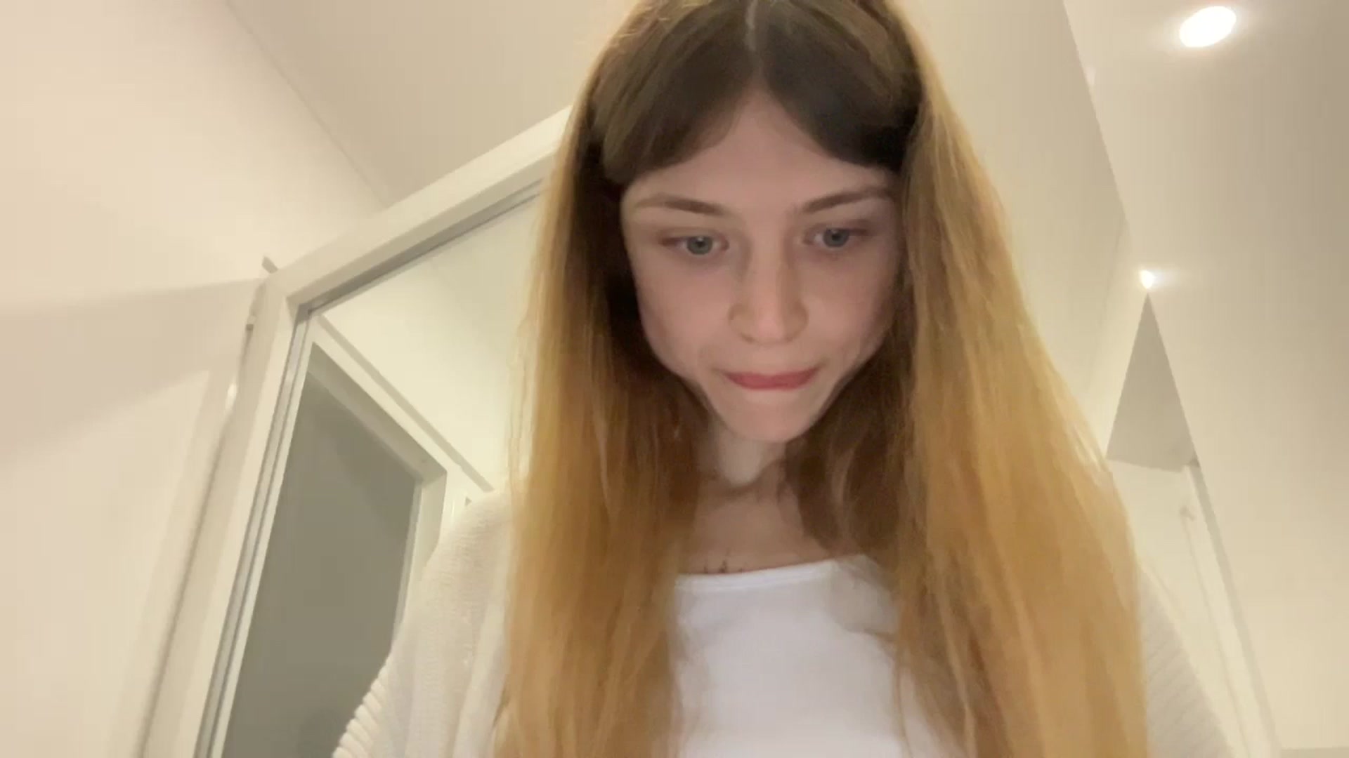 Gallery image thumbnail from Coconut_dream's myfreecams stream on, 10/29/2023, 08:46 image 13 of 20