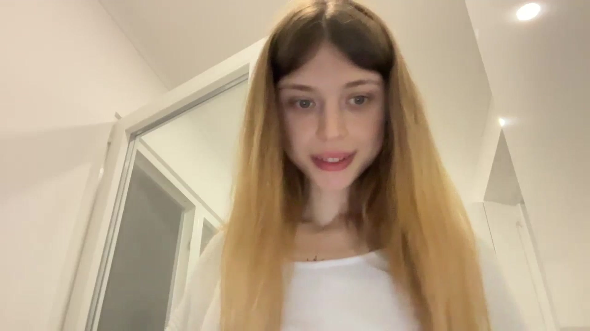 Gallery image thumbnail from Coconut_dream's myfreecams stream on, 10/29/2023, 08:46 image 10 of 20
