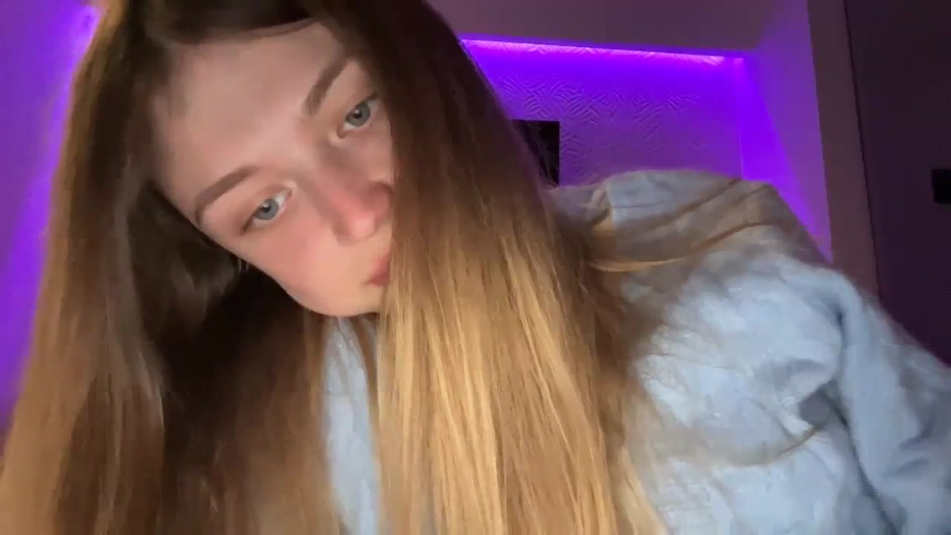 Gallery image thumbnail from Coconut_dream's myfreecams stream on, 10/30/2023, 17:07 image 17 of 20