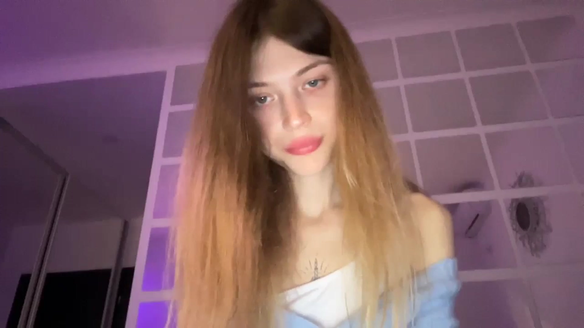 Gallery image thumbnail from Coconut_dream's myfreecams stream on, 10/30/2023, 17:07 image 5 of 20