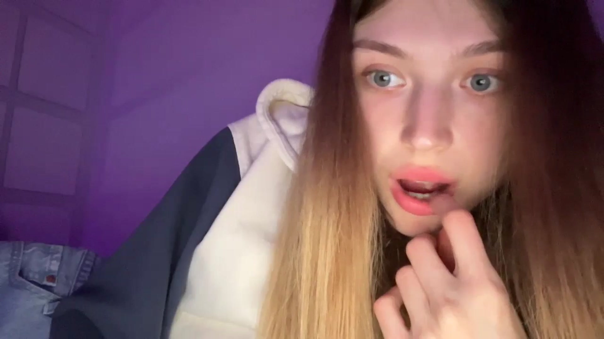 Gallery image thumbnail from Coconut_dream's myfreecams stream on, 11/02/2023, 19:00 image 8 of 20