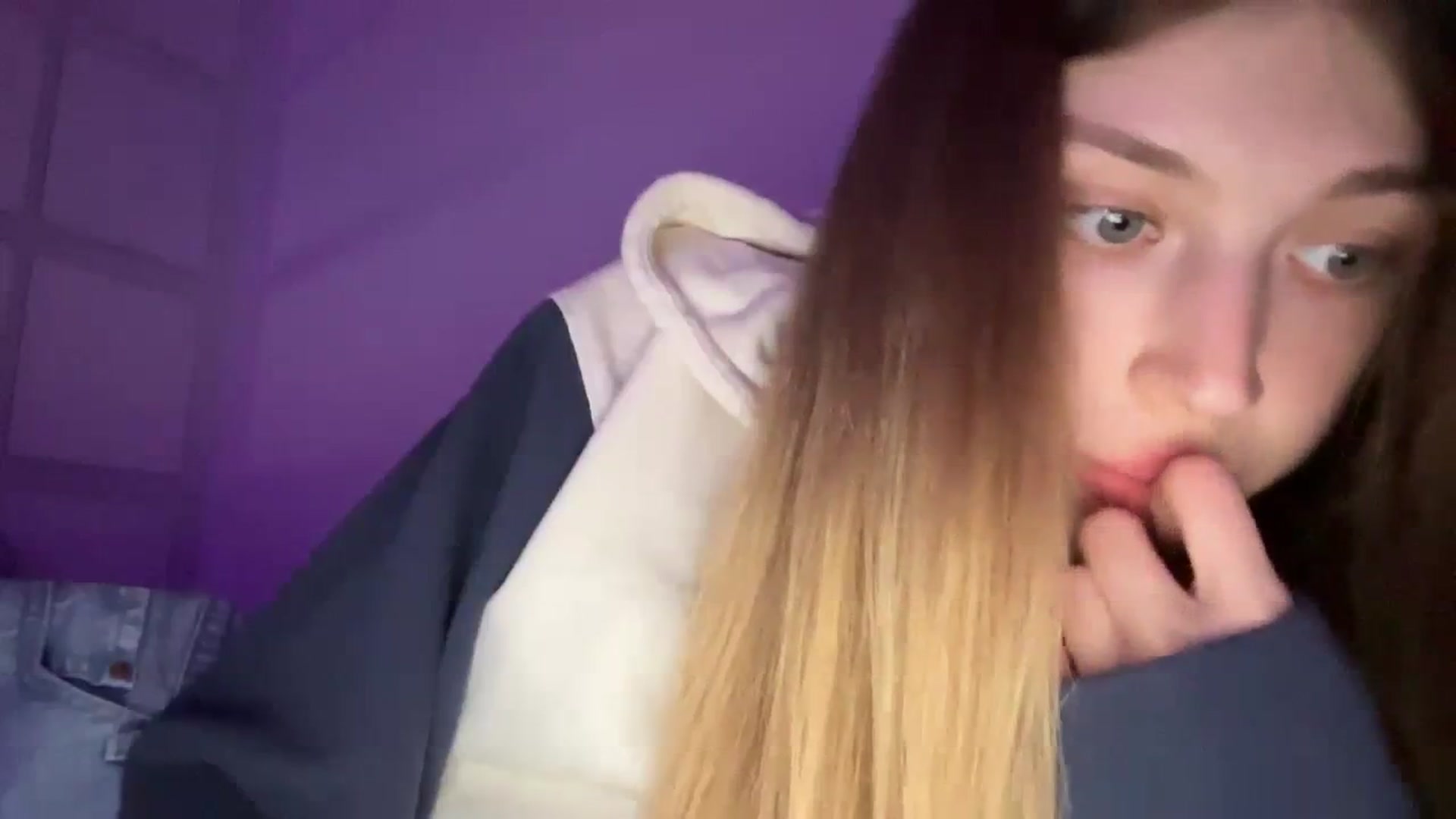 Gallery image thumbnail from Coconut_dream's myfreecams stream on, 11/02/2023, 19:00 image 6 of 20