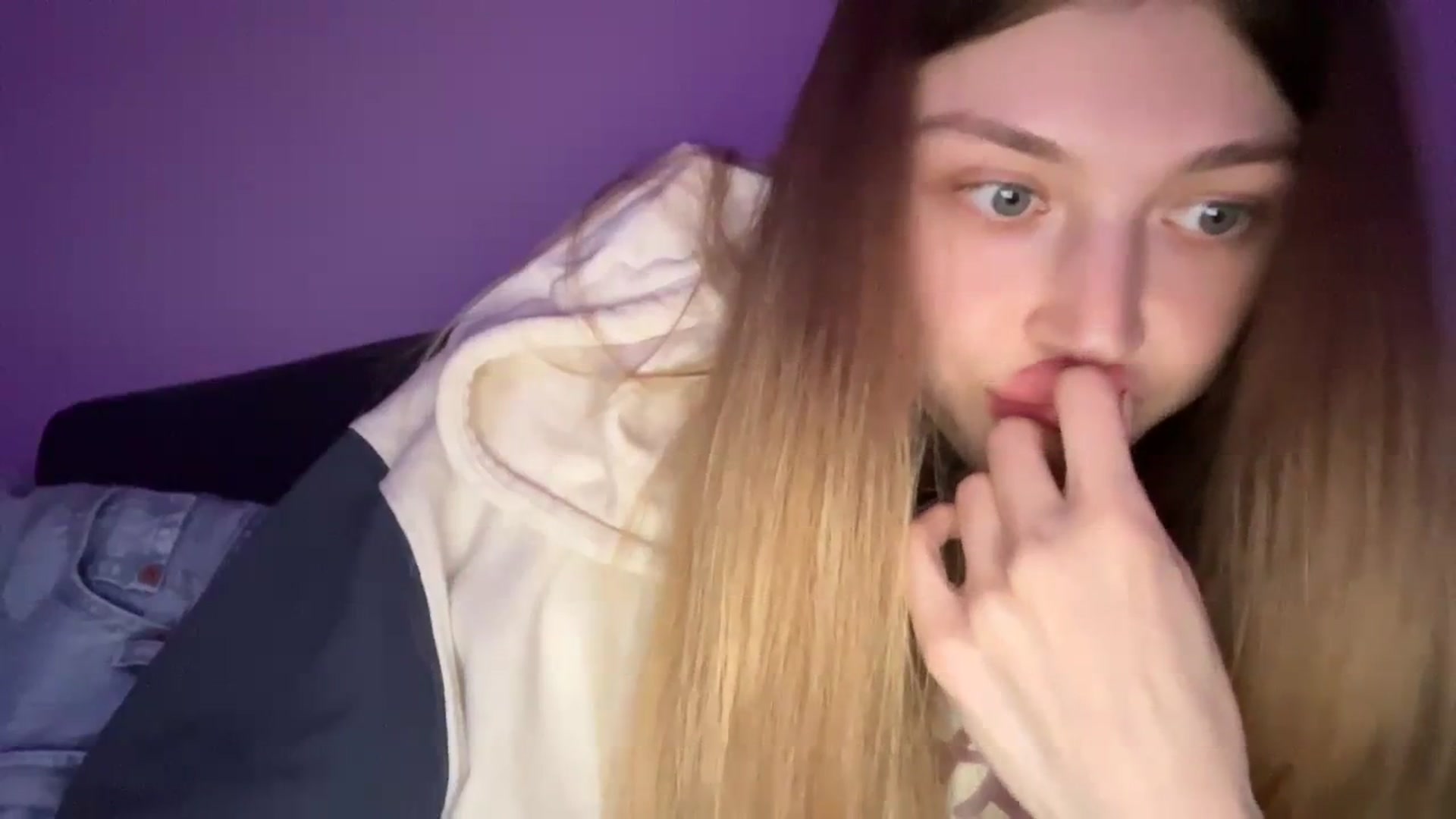 Gallery image thumbnail from Coconut_dream's myfreecams stream on, 11/02/2023, 19:00 image 19 of 20