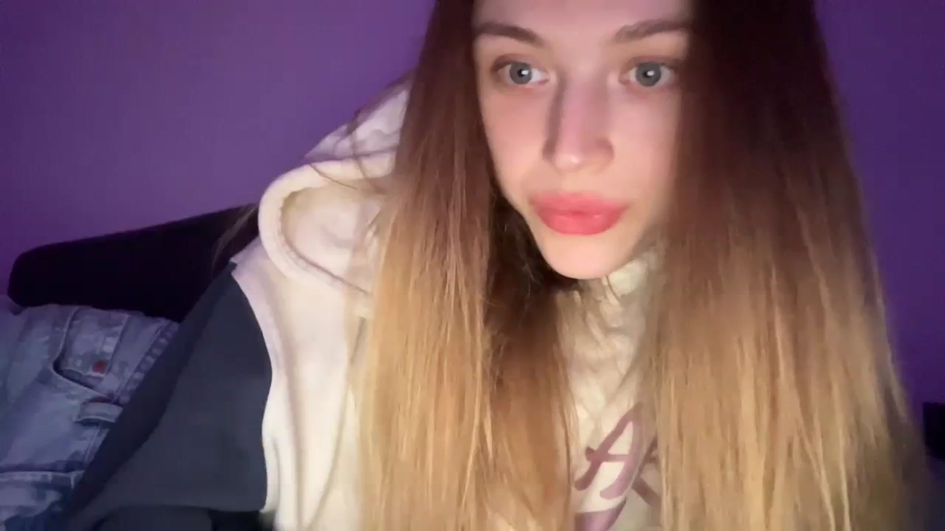 Gallery image thumbnail from Coconut_dream's myfreecams stream on, 11/02/2023, 19:00 image 17 of 20