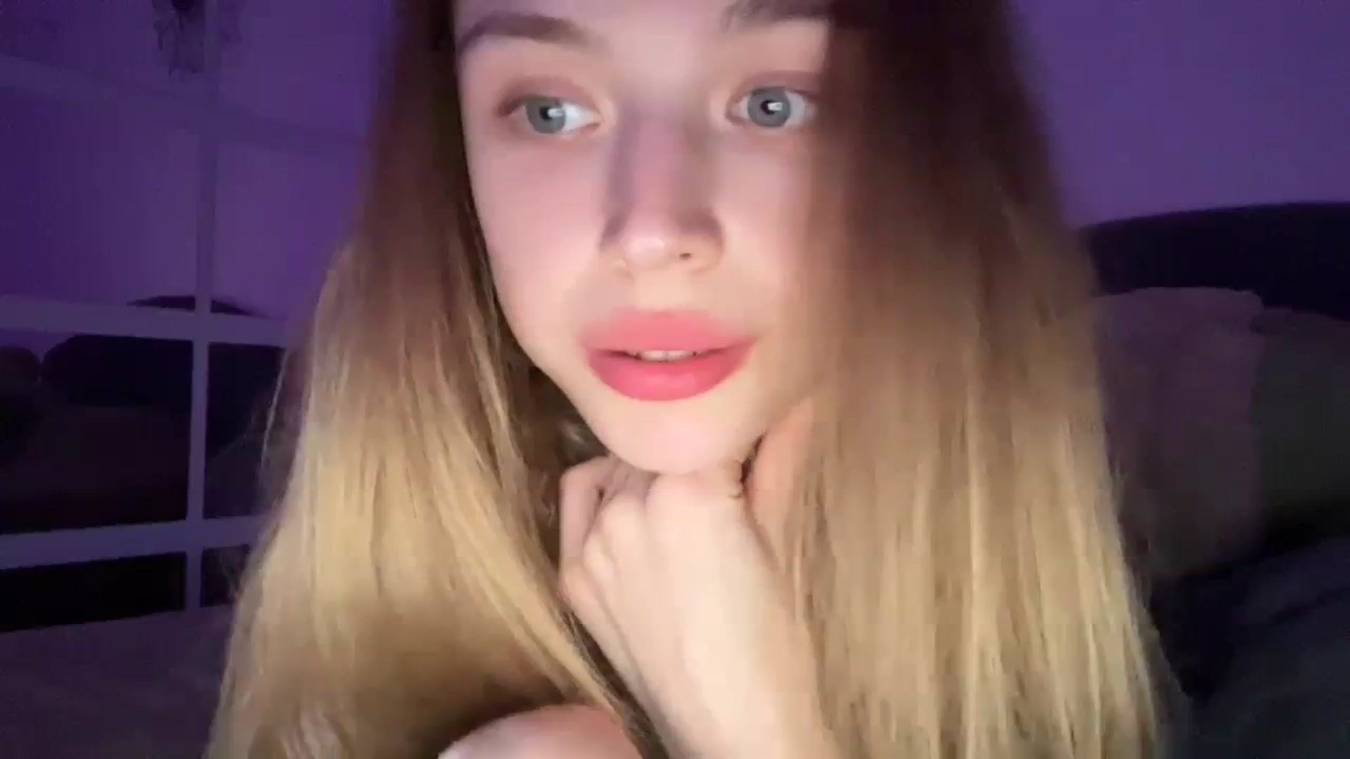 Gallery image thumbnail from Coconut_dream's myfreecams stream on, 11/02/2023, 19:00 image 14 of 20