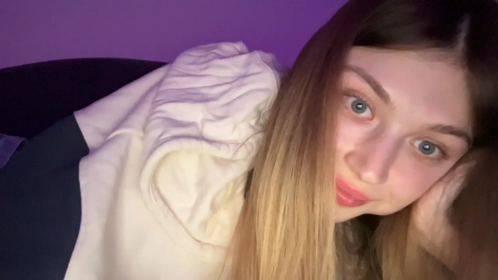 Gallery image thumbnail from Coconut_dream's myfreecams stream on, 11/02/2023, 19:40 image 15 of 20