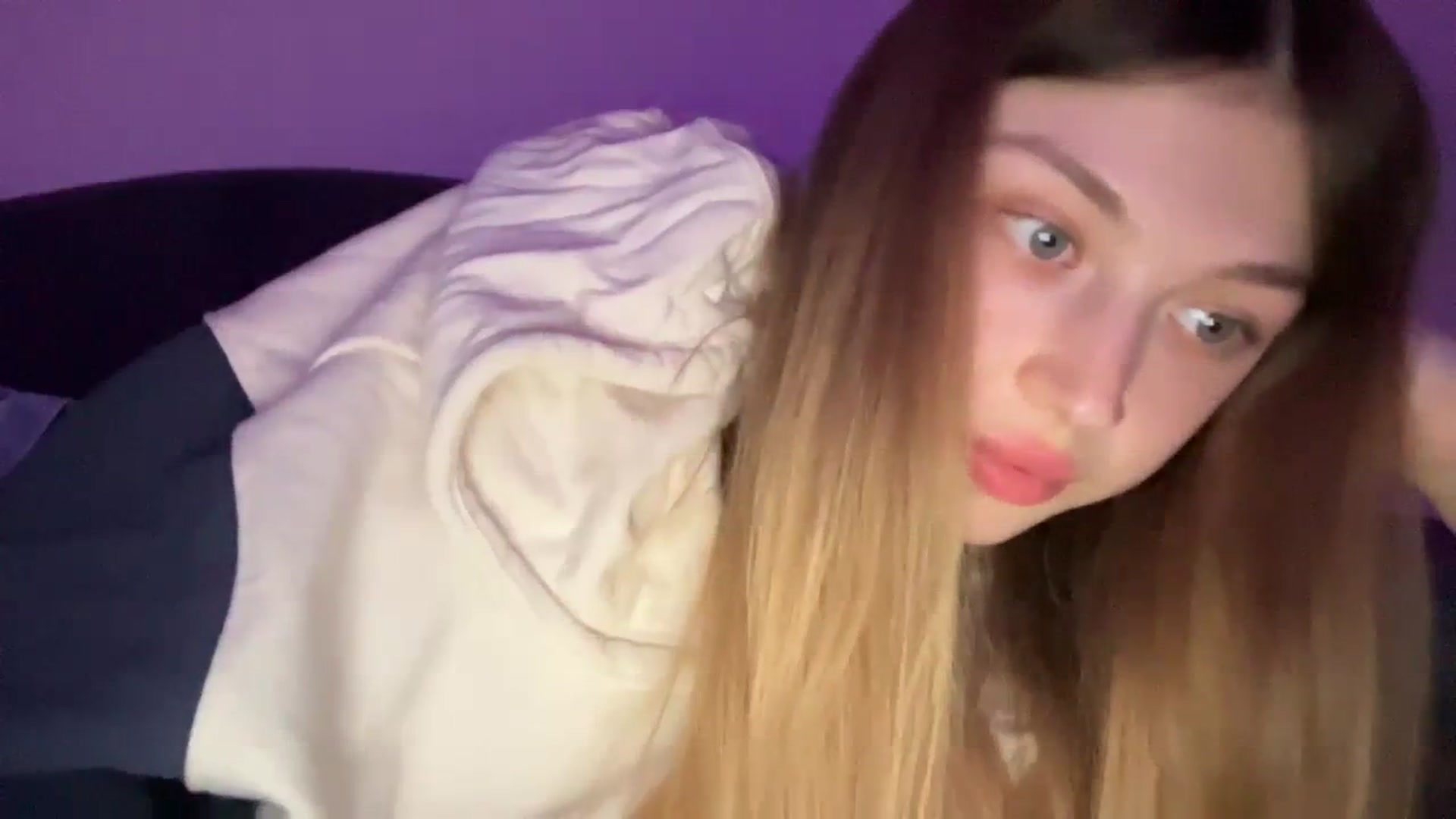 Gallery image thumbnail from Coconut_dream's myfreecams stream on, 11/02/2023, 19:40 image 16 of 20