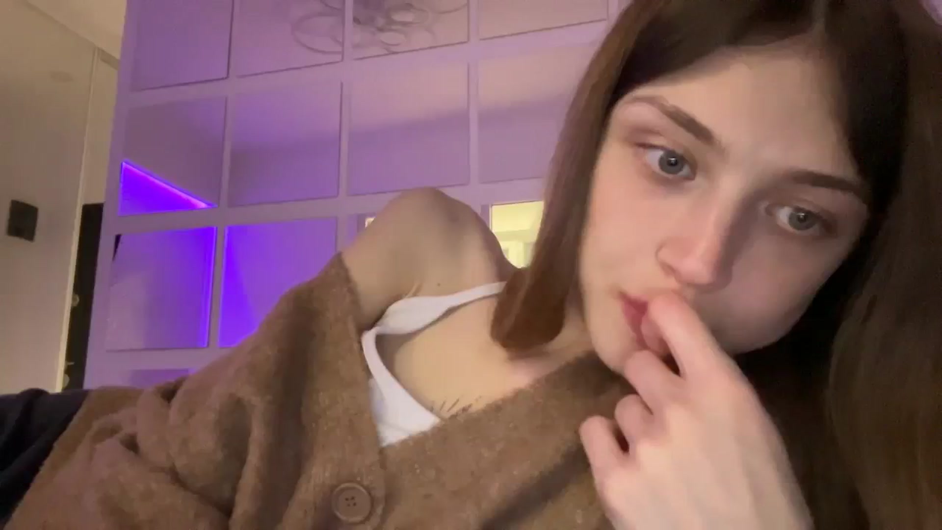 Gallery image thumbnail from Coconut_dream's myfreecams stream on, 11/03/2023, 17:03 image 2 of 20