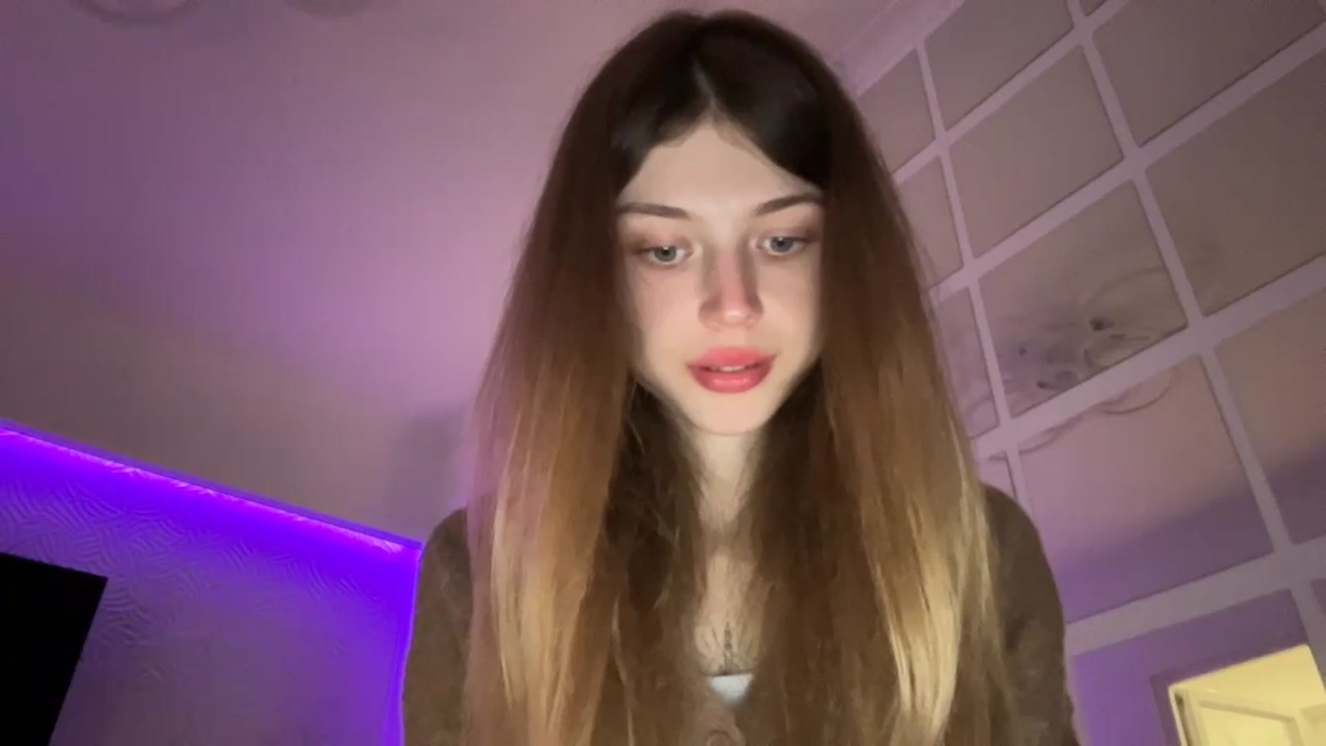 Gallery image thumbnail from Coconut_dream's myfreecams stream on, 11/03/2023, 17:03 image 16 of 20