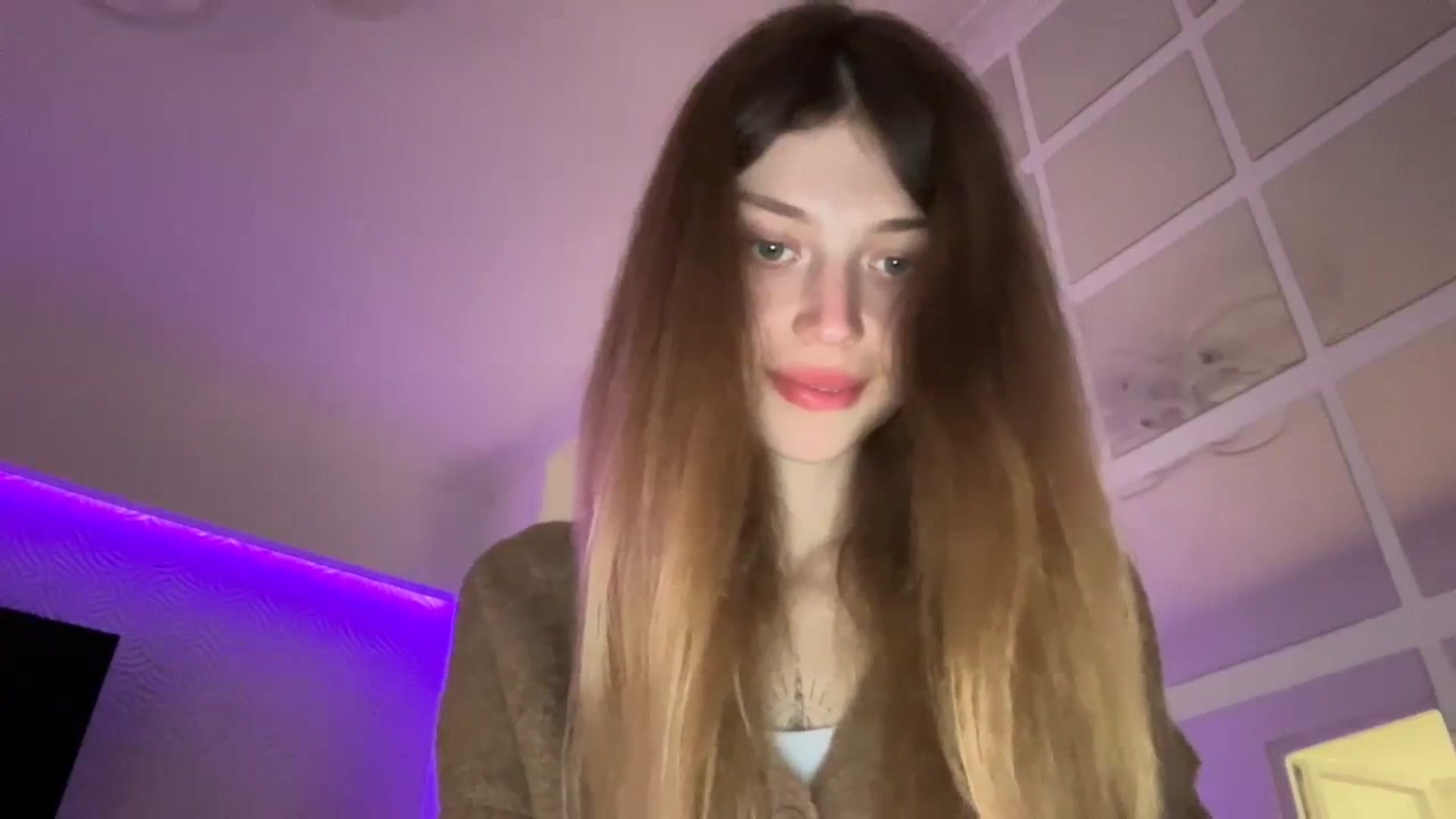 Gallery image thumbnail from Coconut_dream's myfreecams stream on, 11/03/2023, 17:03 image 12 of 20