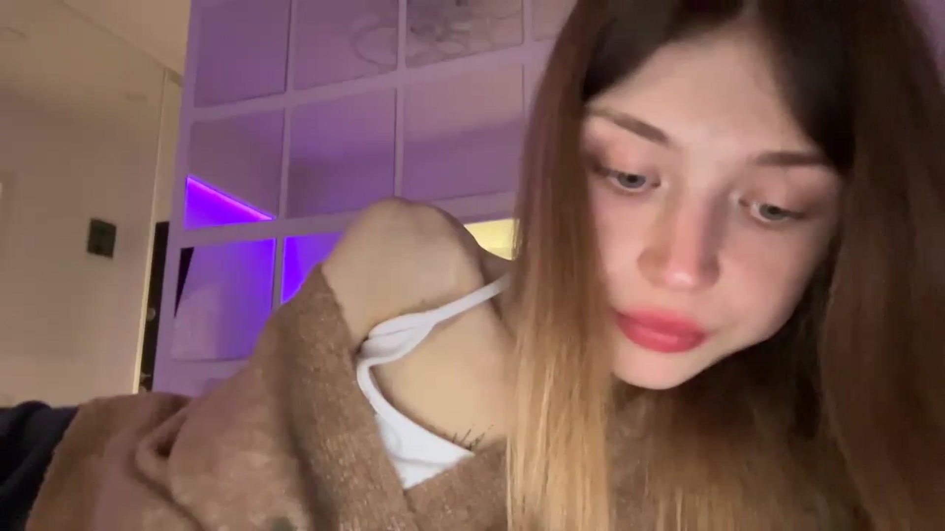 Gallery image thumbnail from Coconut_dream's myfreecams stream on, 11/03/2023, 17:03 image 9 of 20