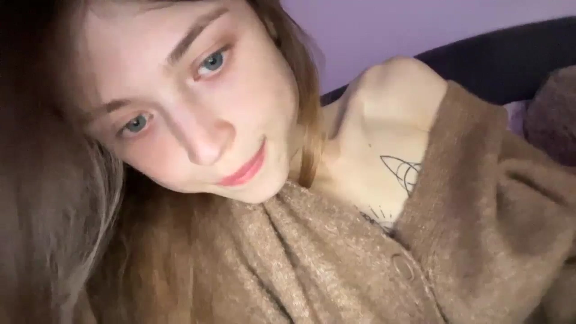 Gallery image thumbnail from Coconut_dream's myfreecams stream on, 11/04/2023, 20:12 image 6 of 20
